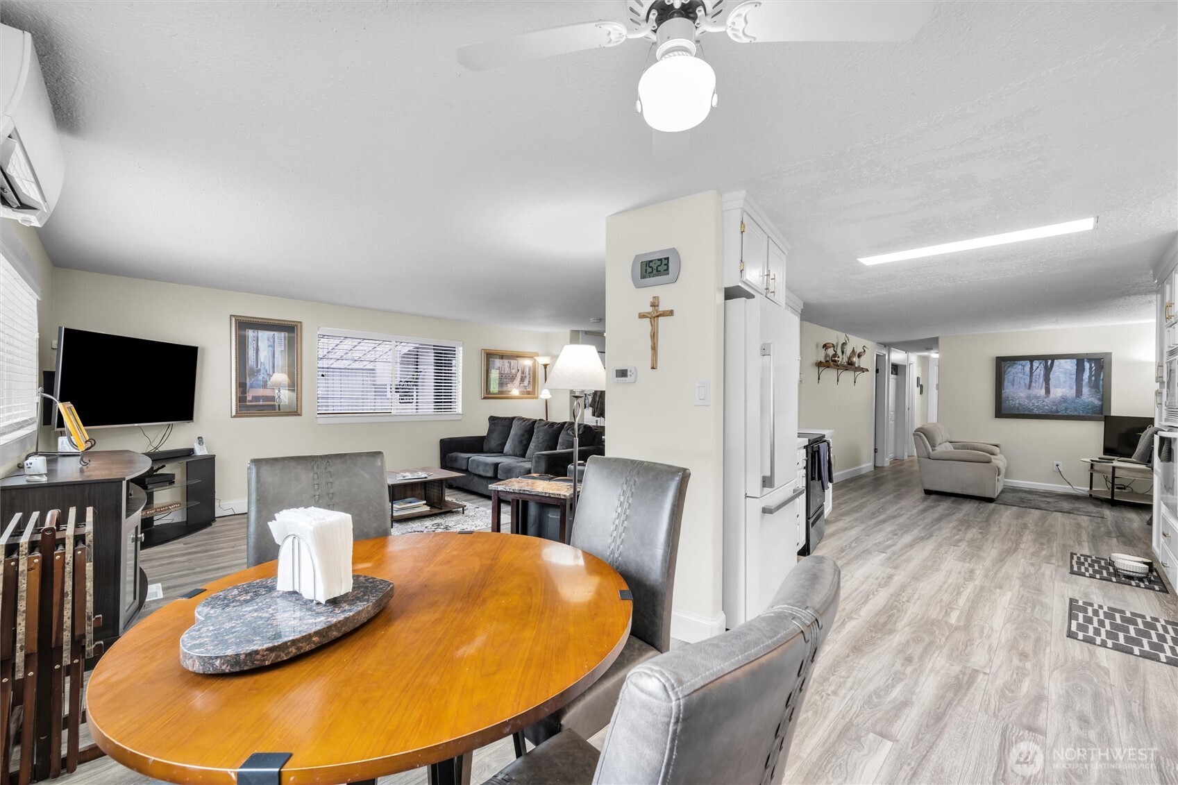 6360 Overland Trail Property Photo 10