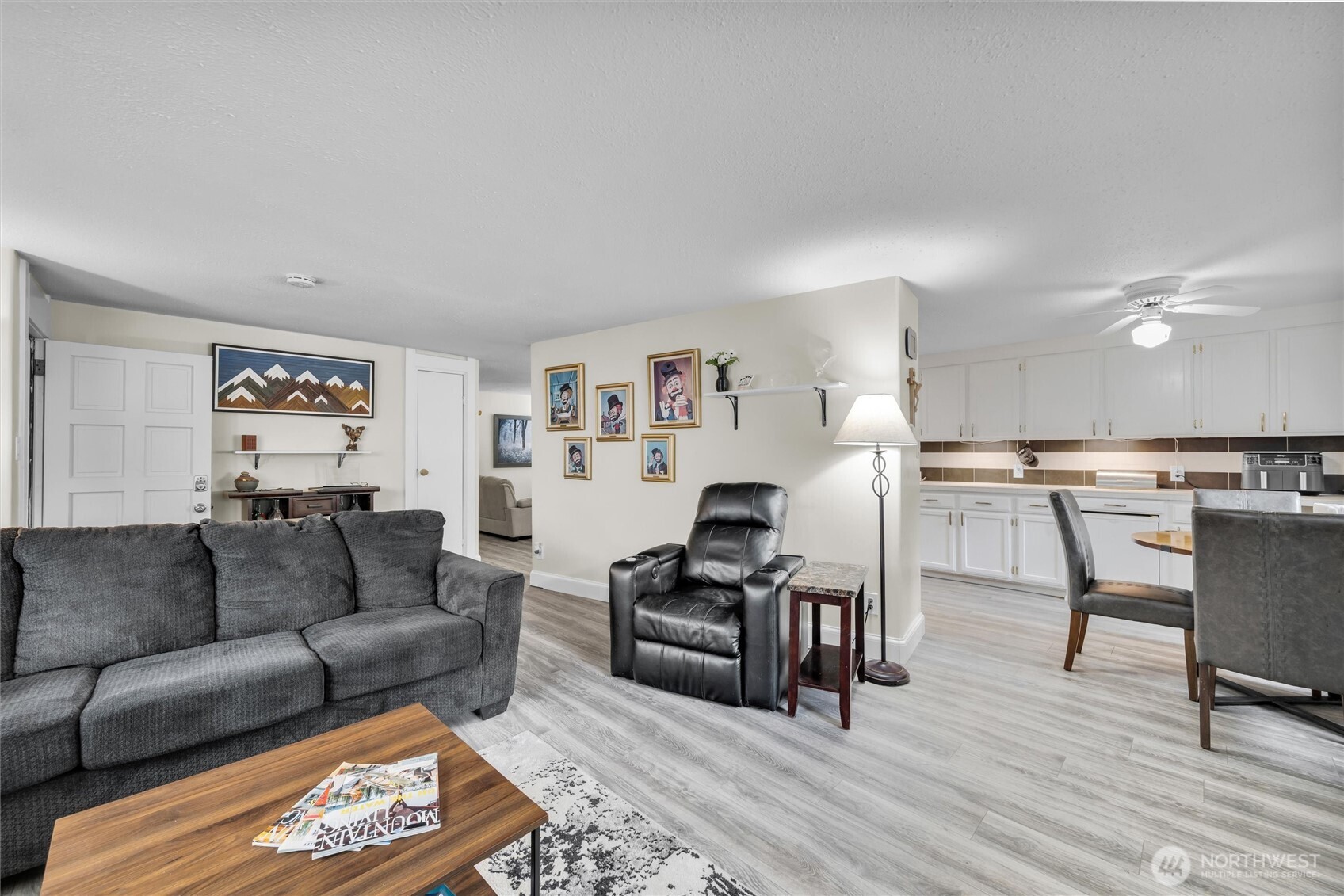 6360 Overland Trail Property Photo 11