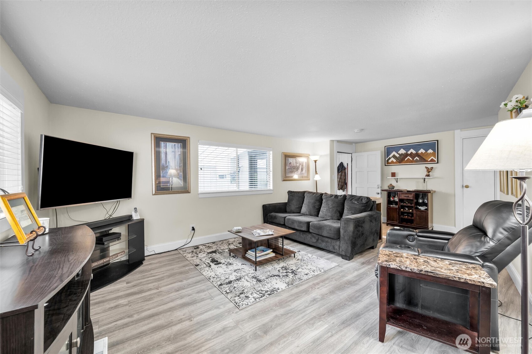 6360 Overland Trail Property Photo 12