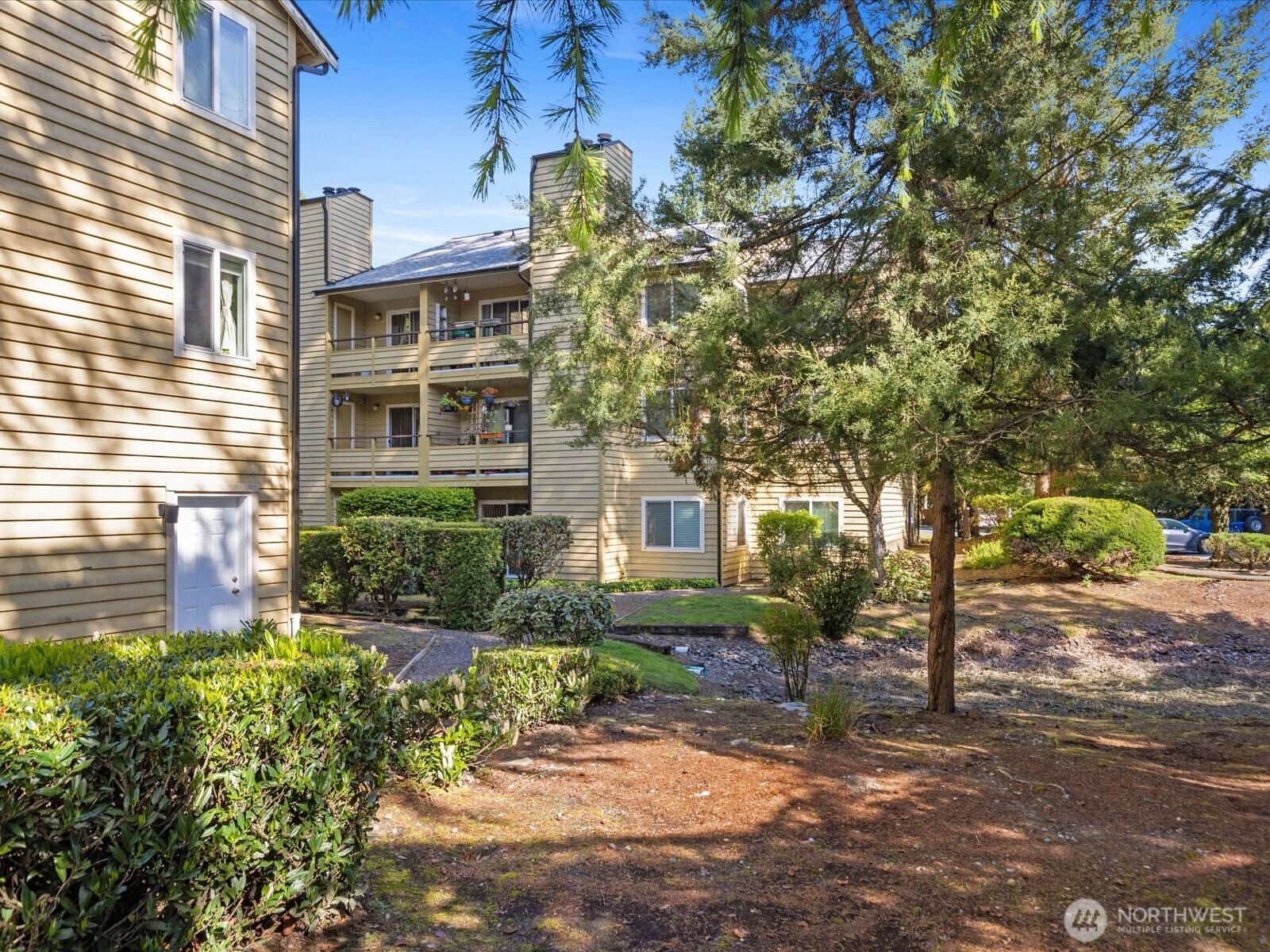 455 Newport Way 302 Property Photo 2