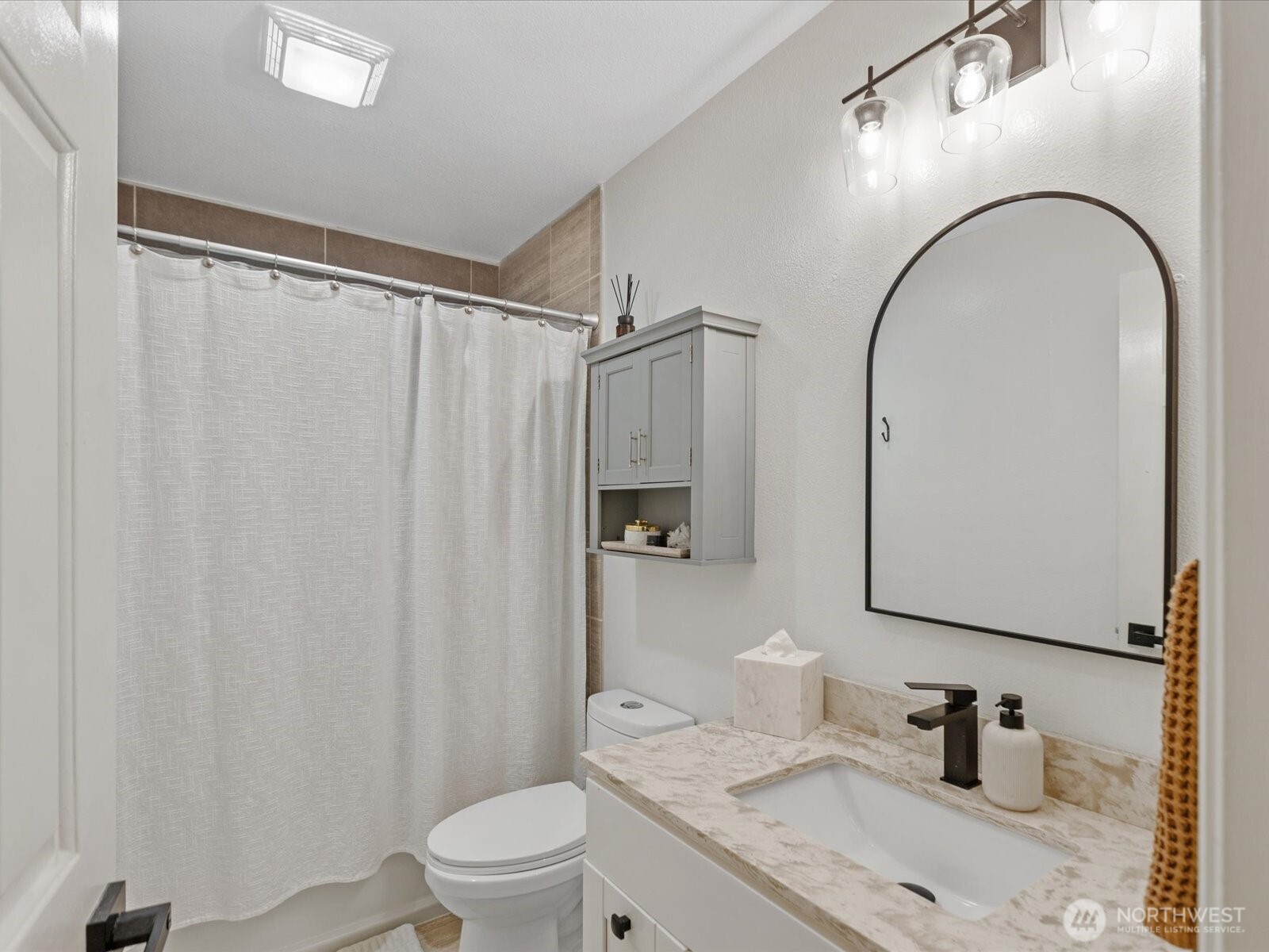 455 Newport Way 302 Property Photo 14