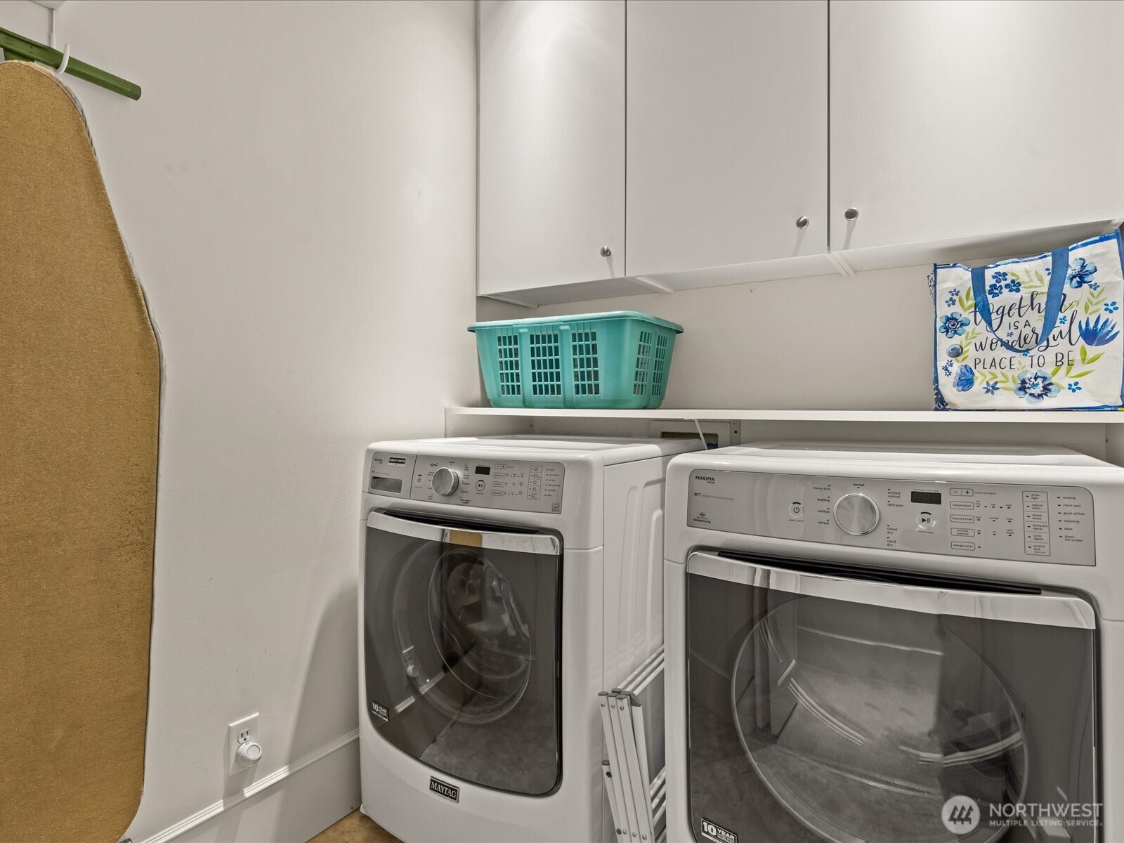 3332 E Ford Place Property Photo 16