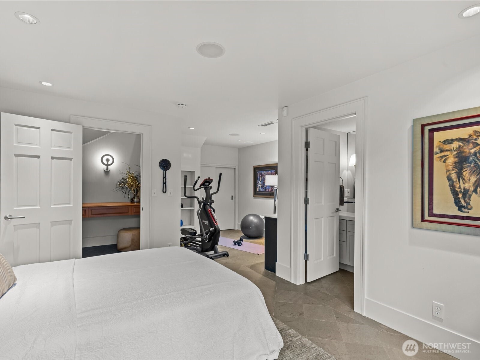 3332 E Ford Place Property Photo 19