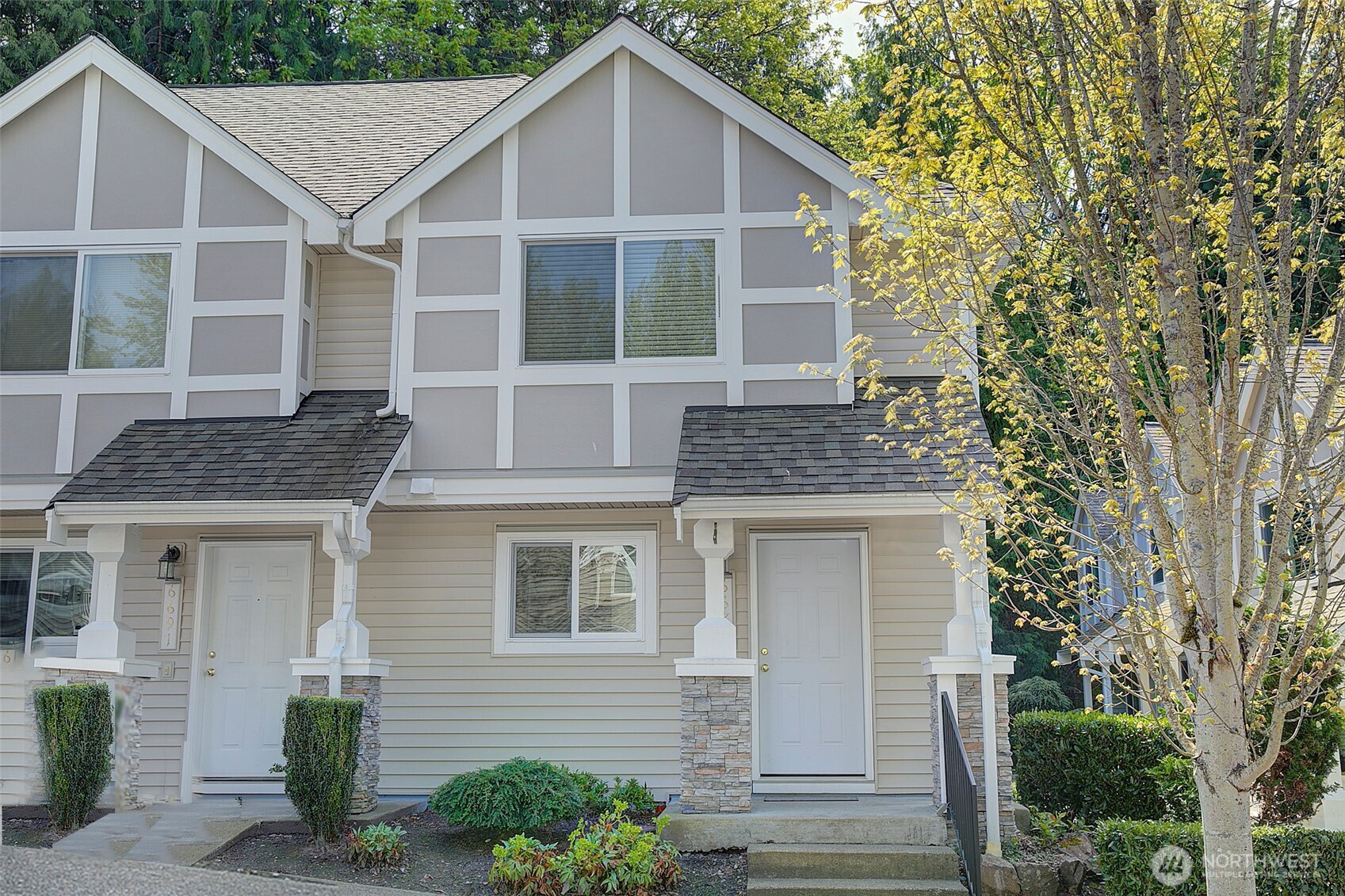6689 Se Cougar Mountain Way Property Photo