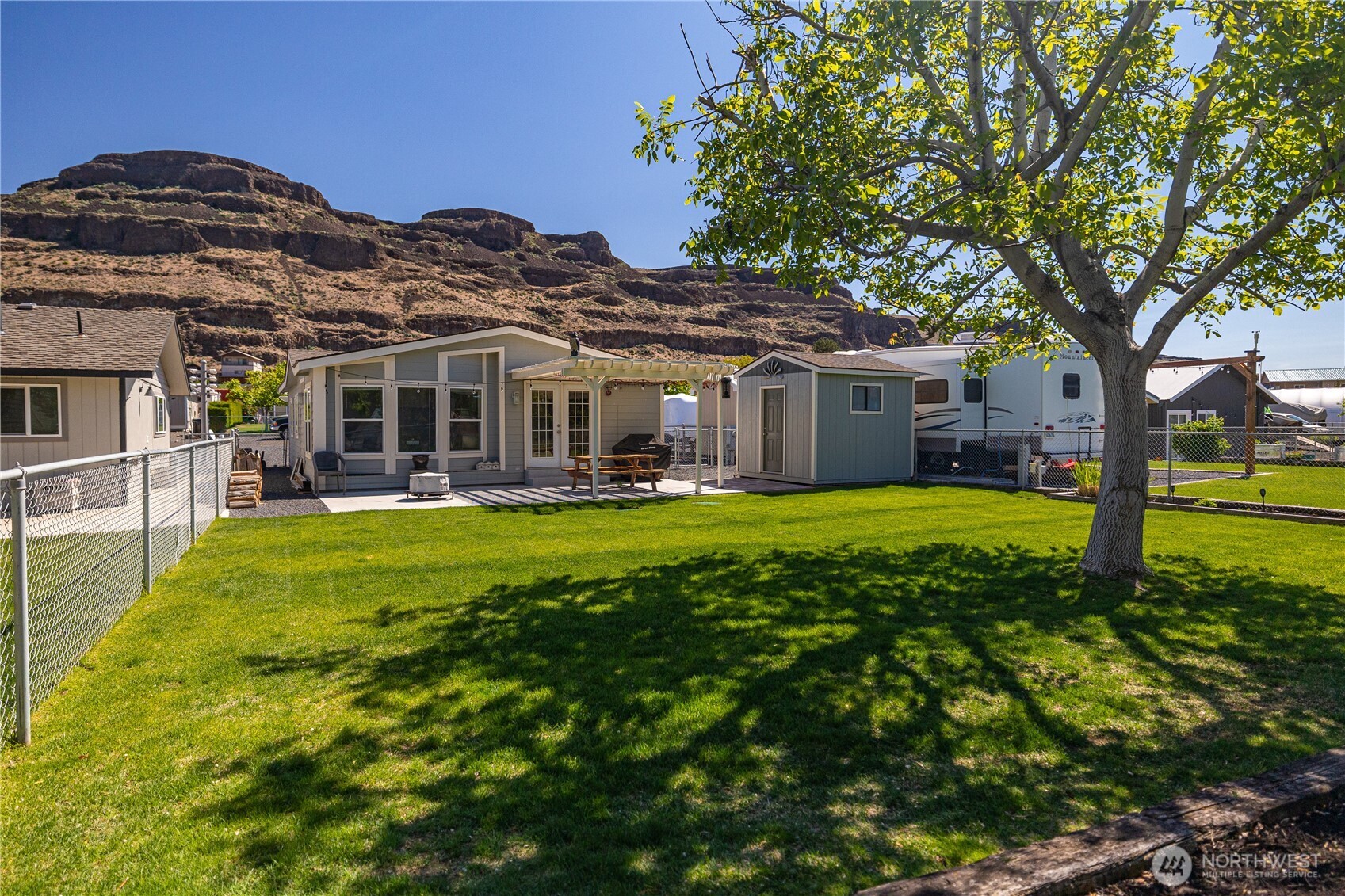878 Sw Hunter Avenue Property Photo
