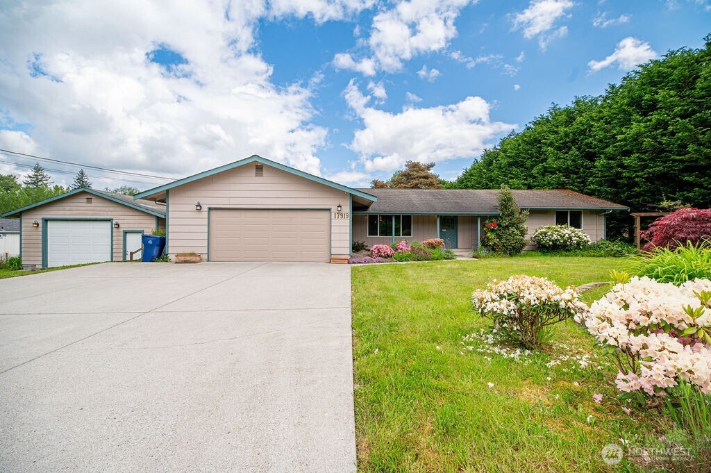 17919 3rd Avenue Property Photo