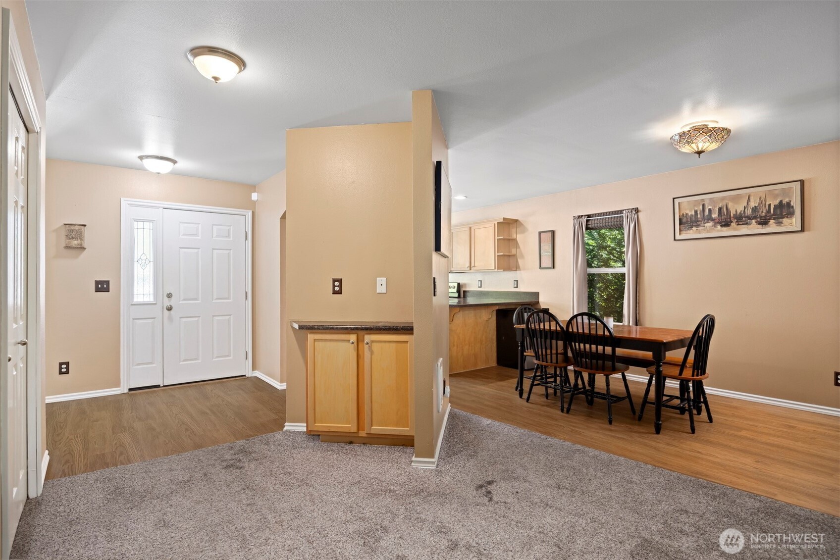 909 Orchid Place 201 Property Photo 4