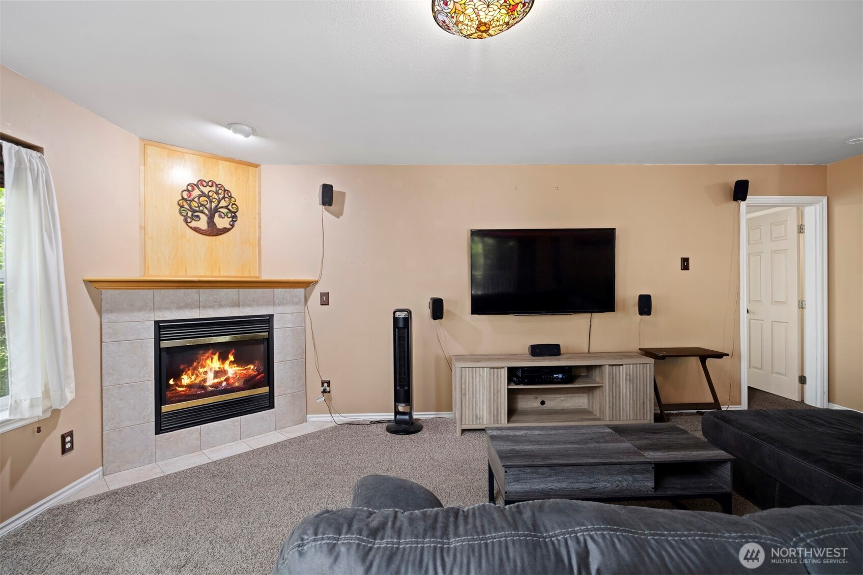 909 Orchid Place 201 Property Photo 5