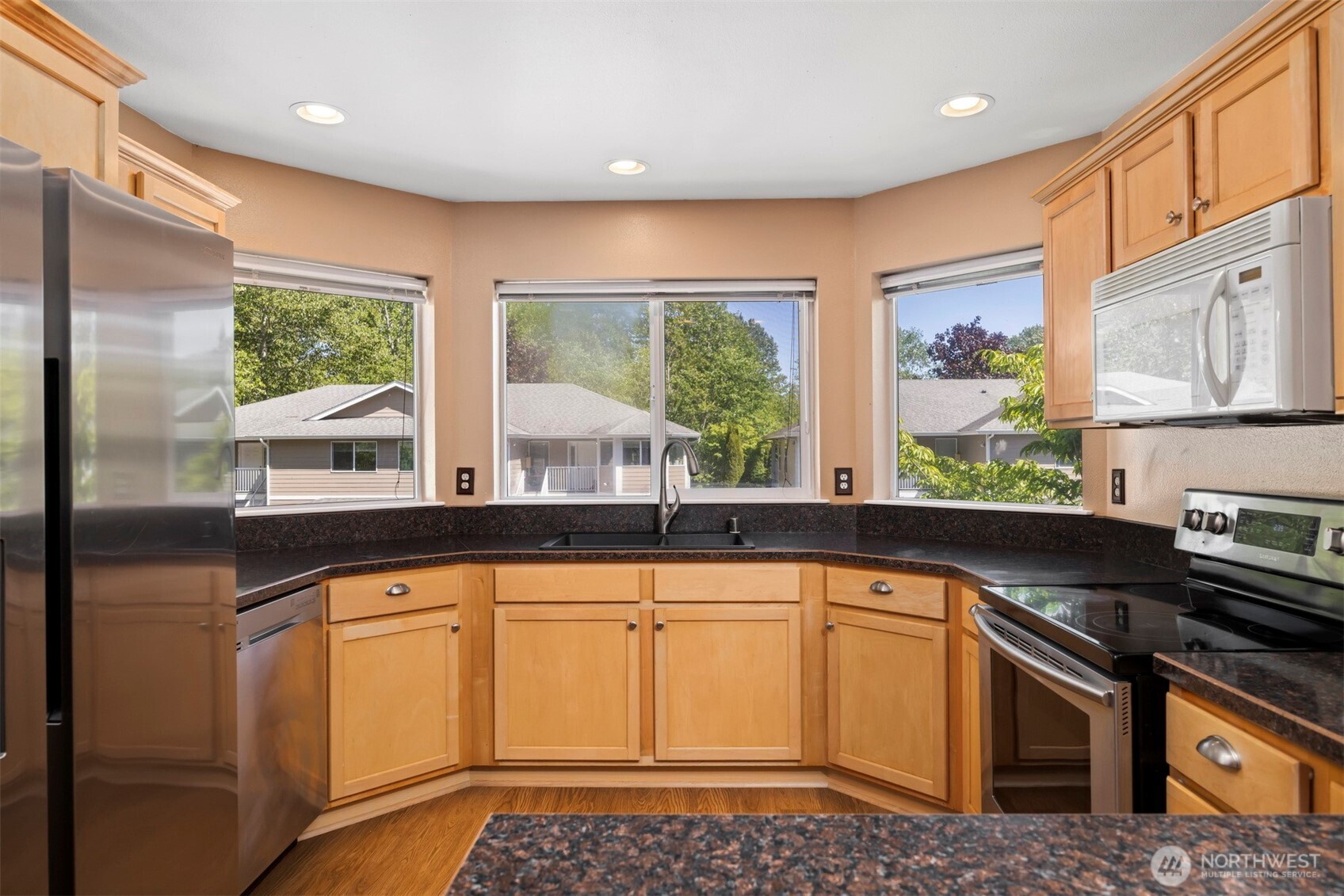 909 Orchid Place 201 Property Photo 14