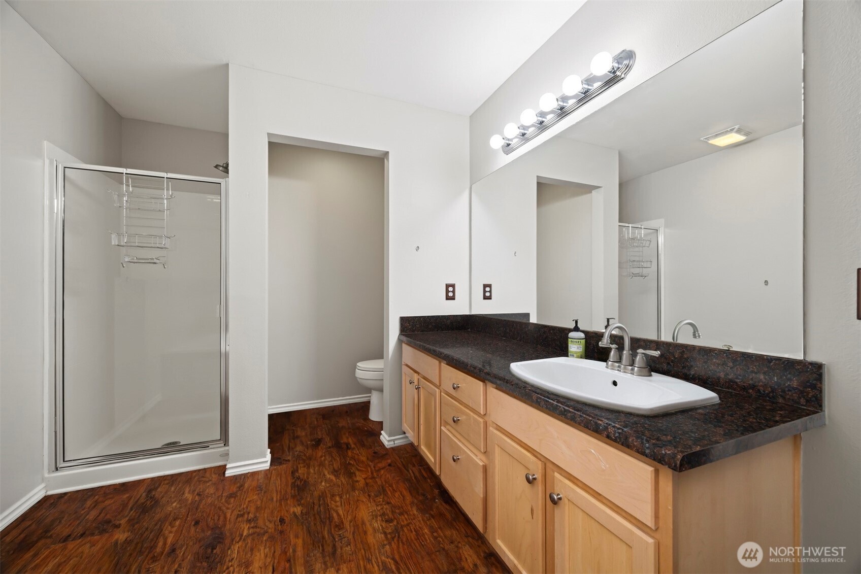 909 Orchid Place 201 Property Photo 23