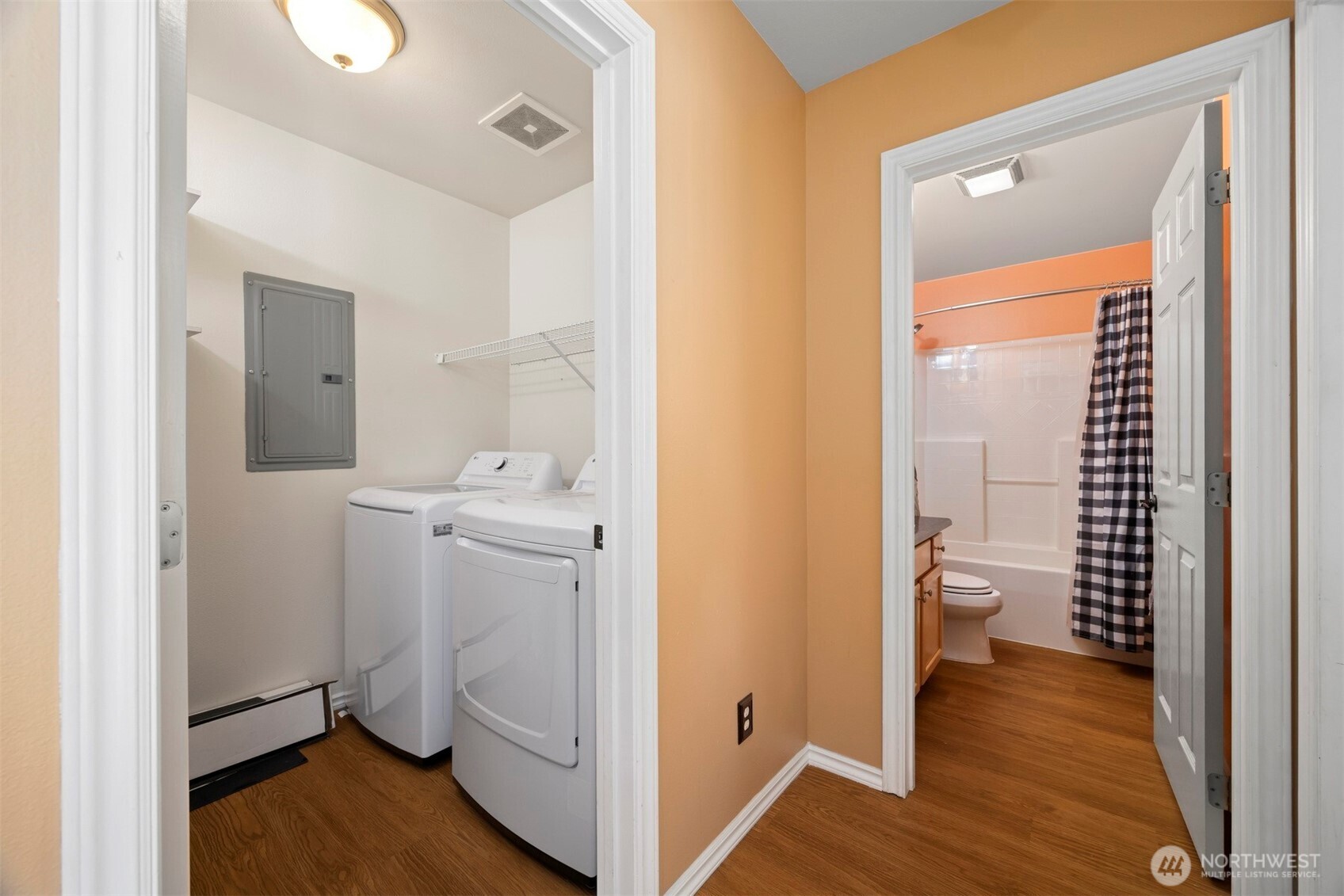 909 Orchid Place 201 Property Photo 25