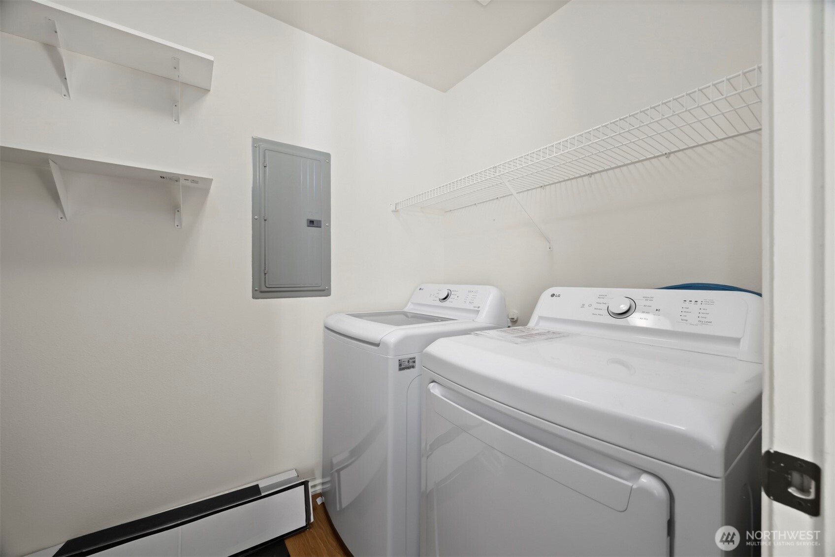 909 Orchid Place 201 Property Photo 26