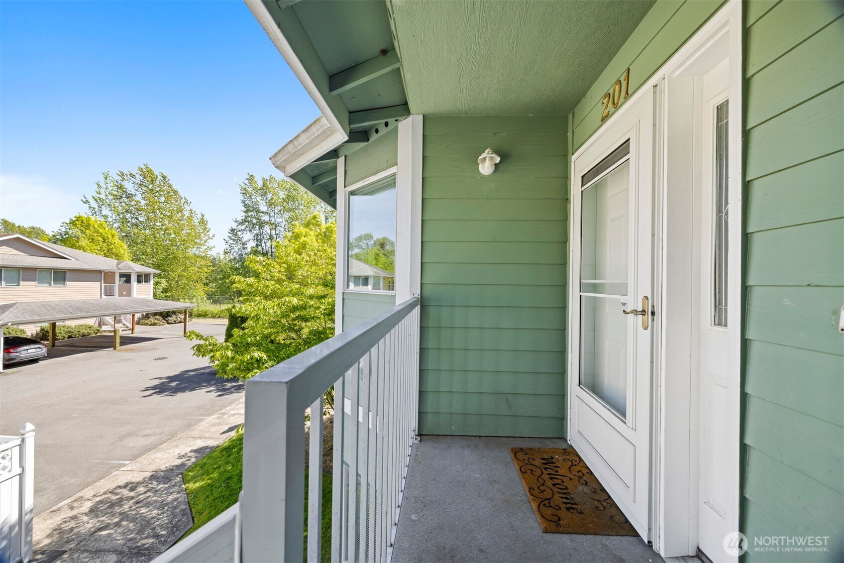 909 Orchid Place 201 Property Photo 32