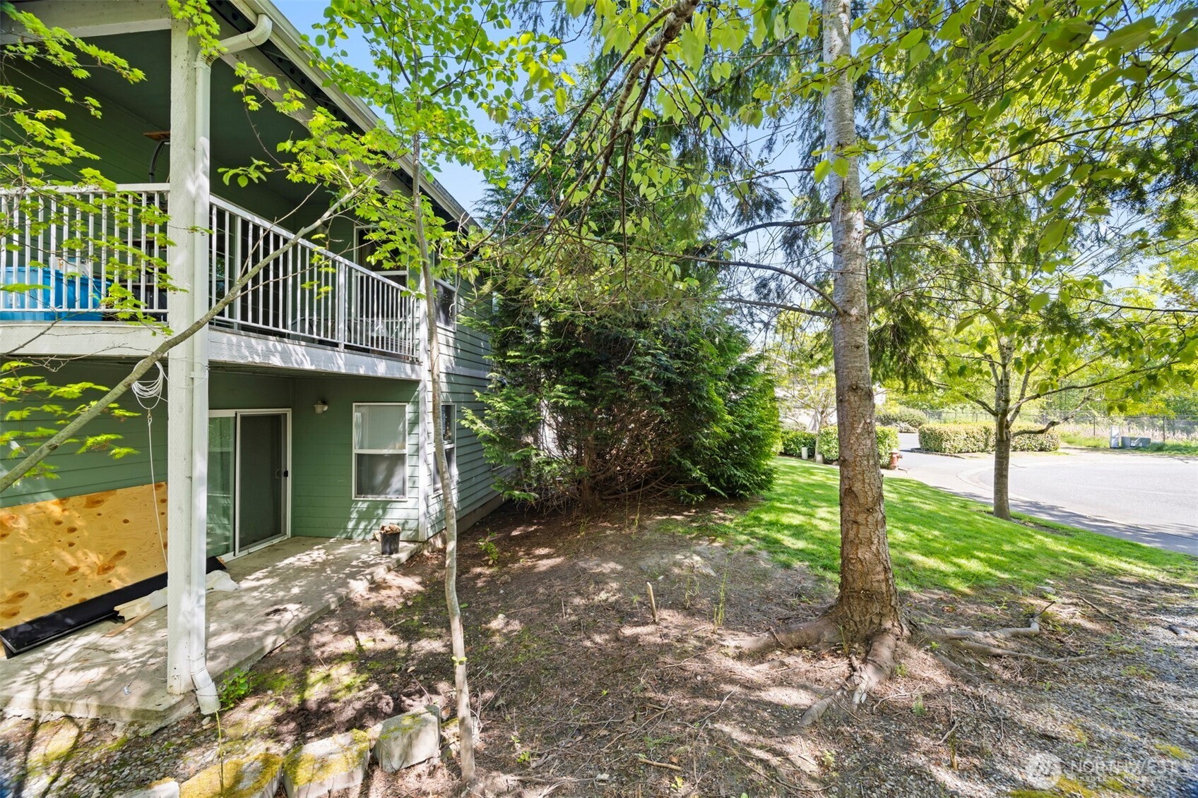 909 Orchid Place 201 Property Photo 37