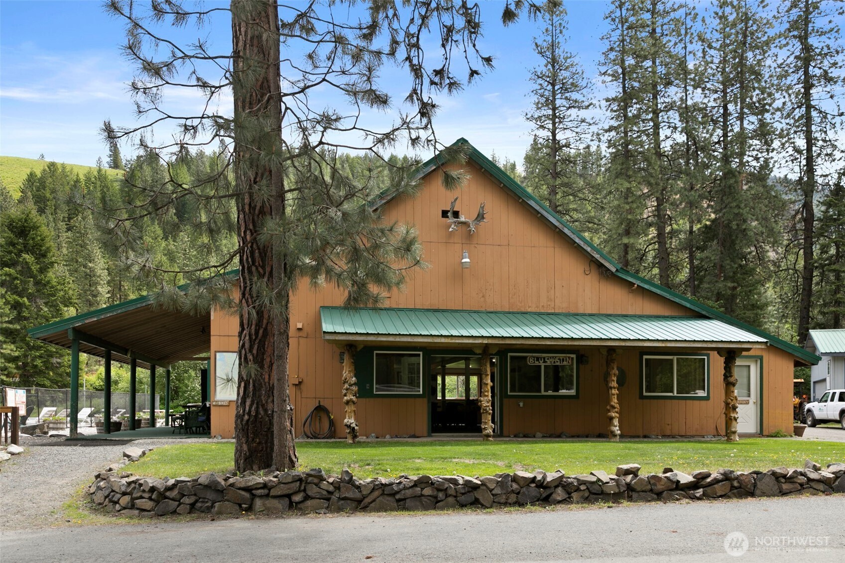 3300 Us Hwy 97 Property Photo 1