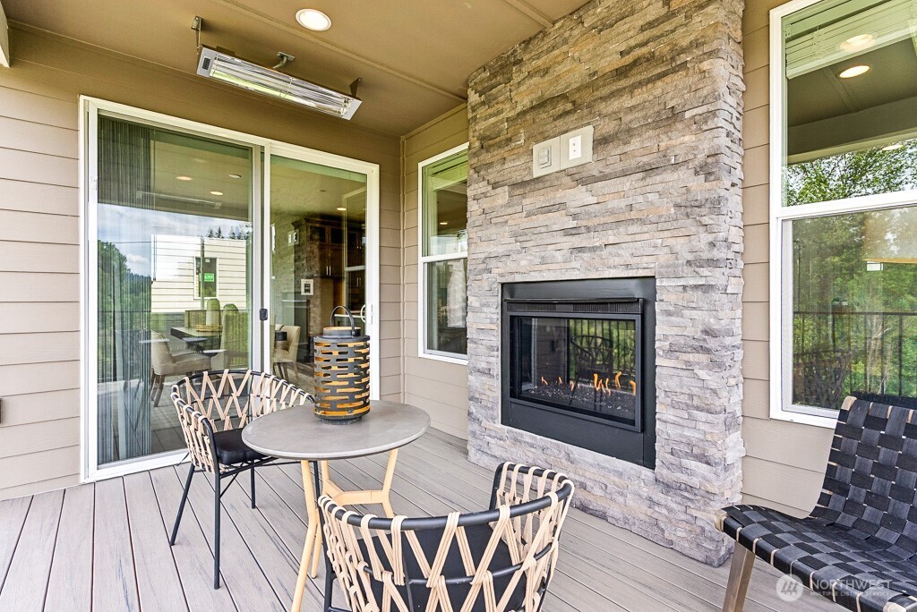 19507 81st Place 3 Property Photo 15
