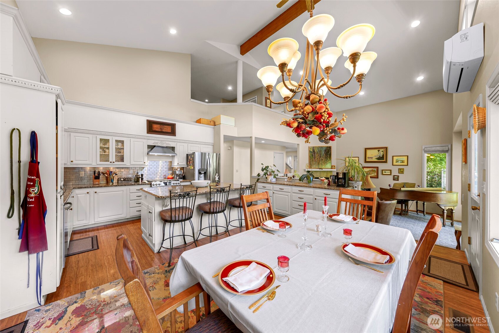 6874 Golf View Drive Property Photo 7