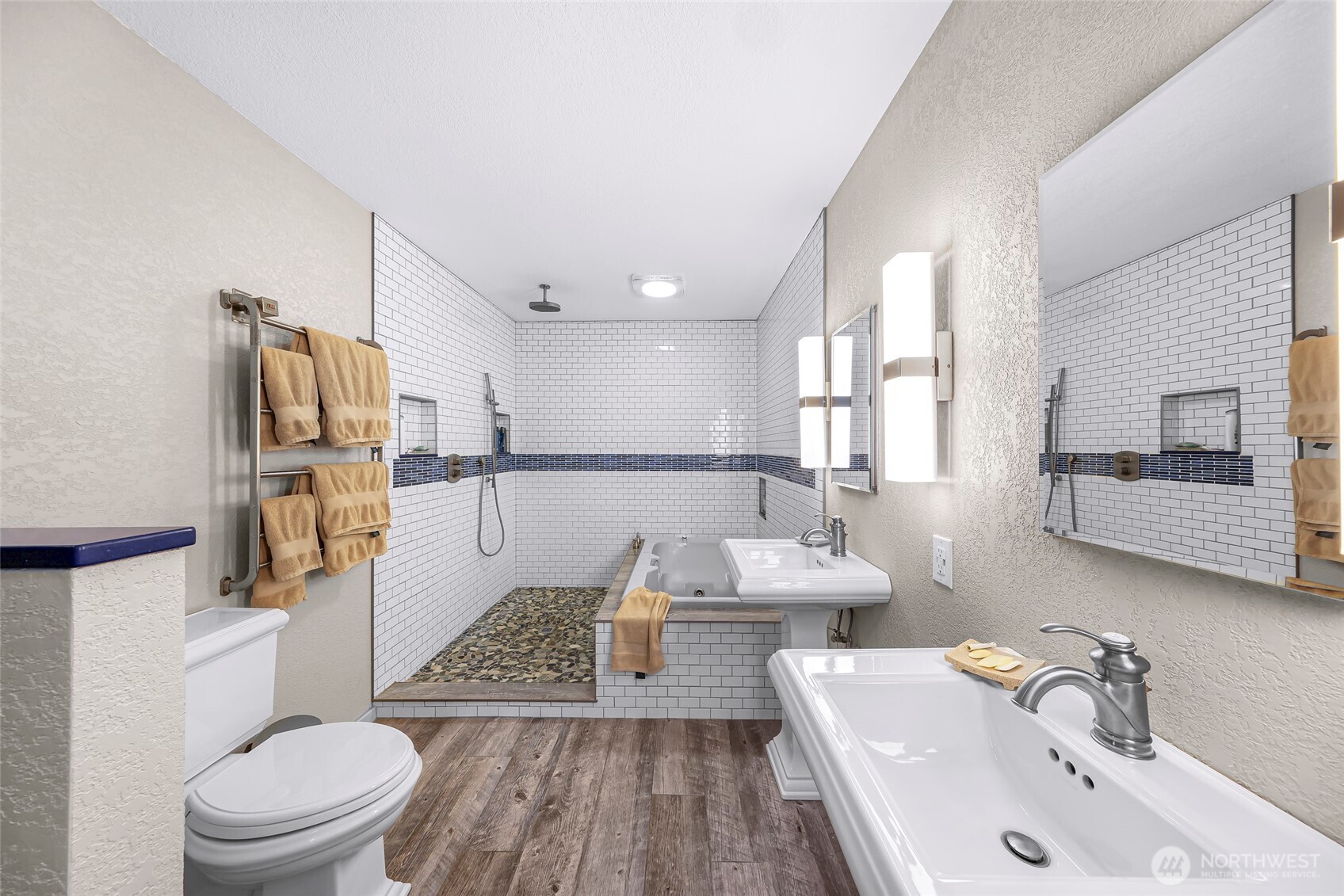 6874 Golf View Drive Property Photo 16