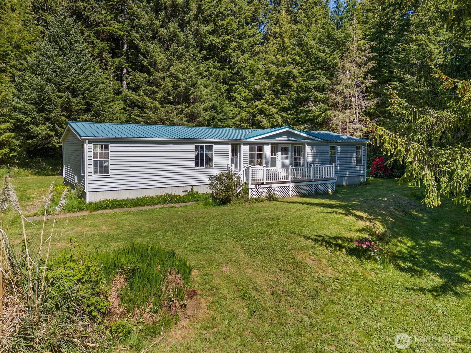 6933 State Route 101 Property Photo 1