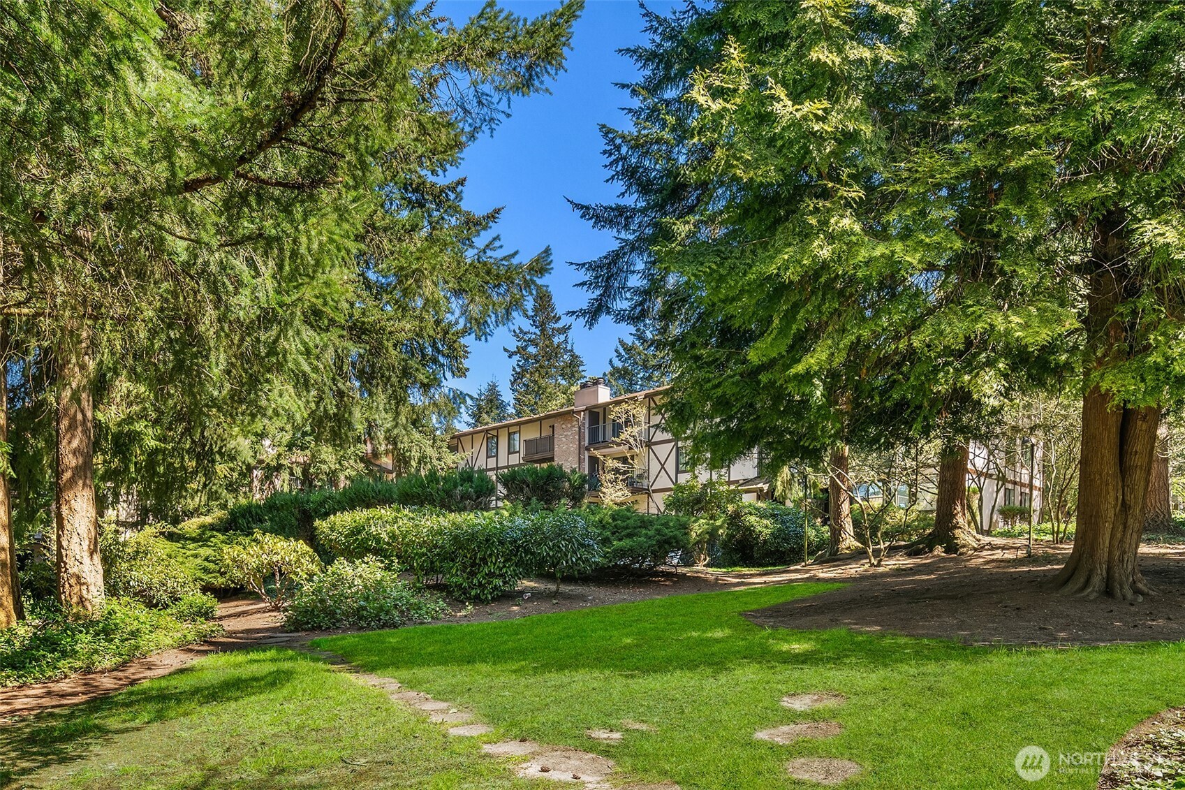 4501 Grandview Drive T-105