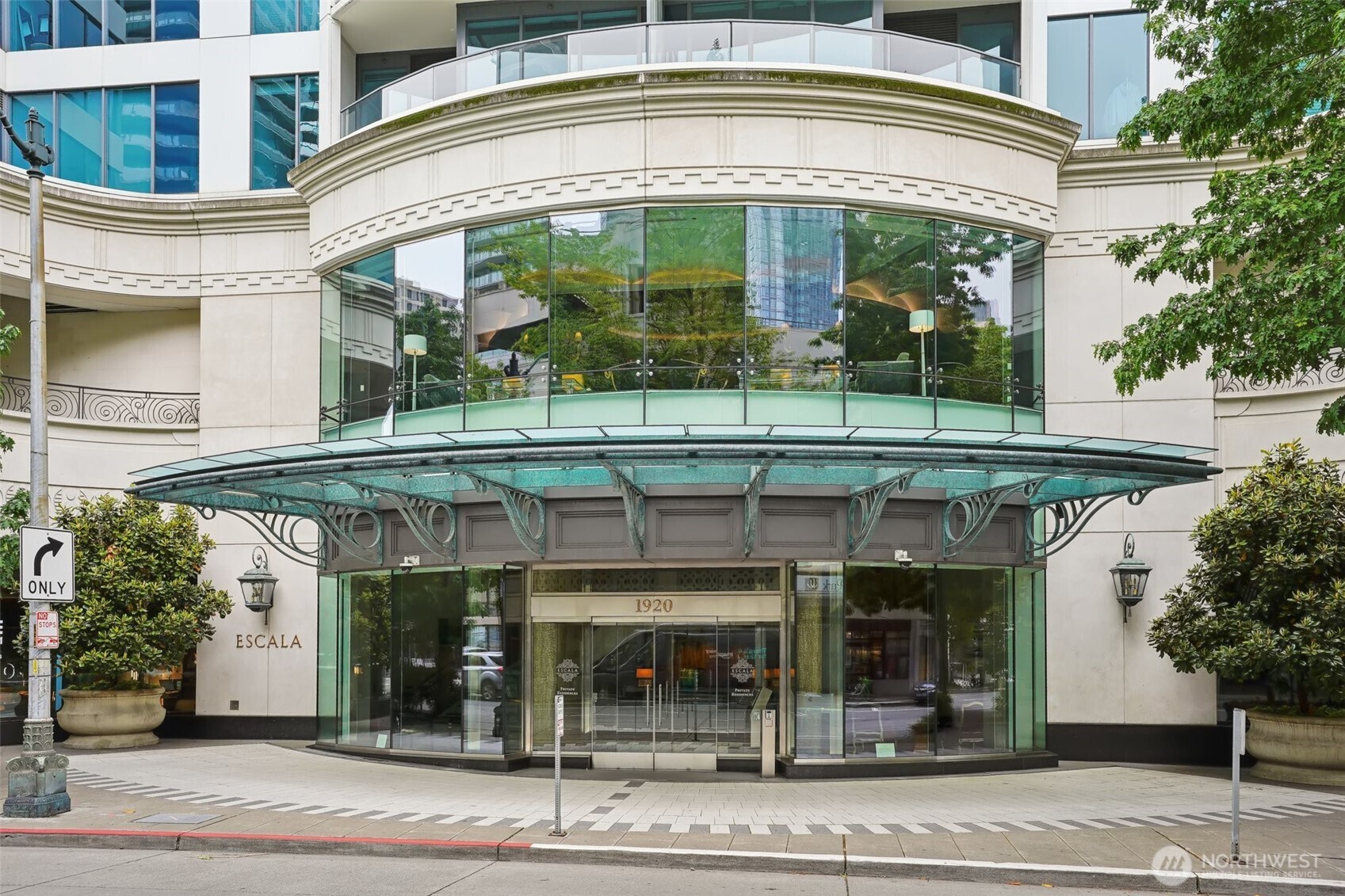 1920 4th Avenue 502 Property Photo 1