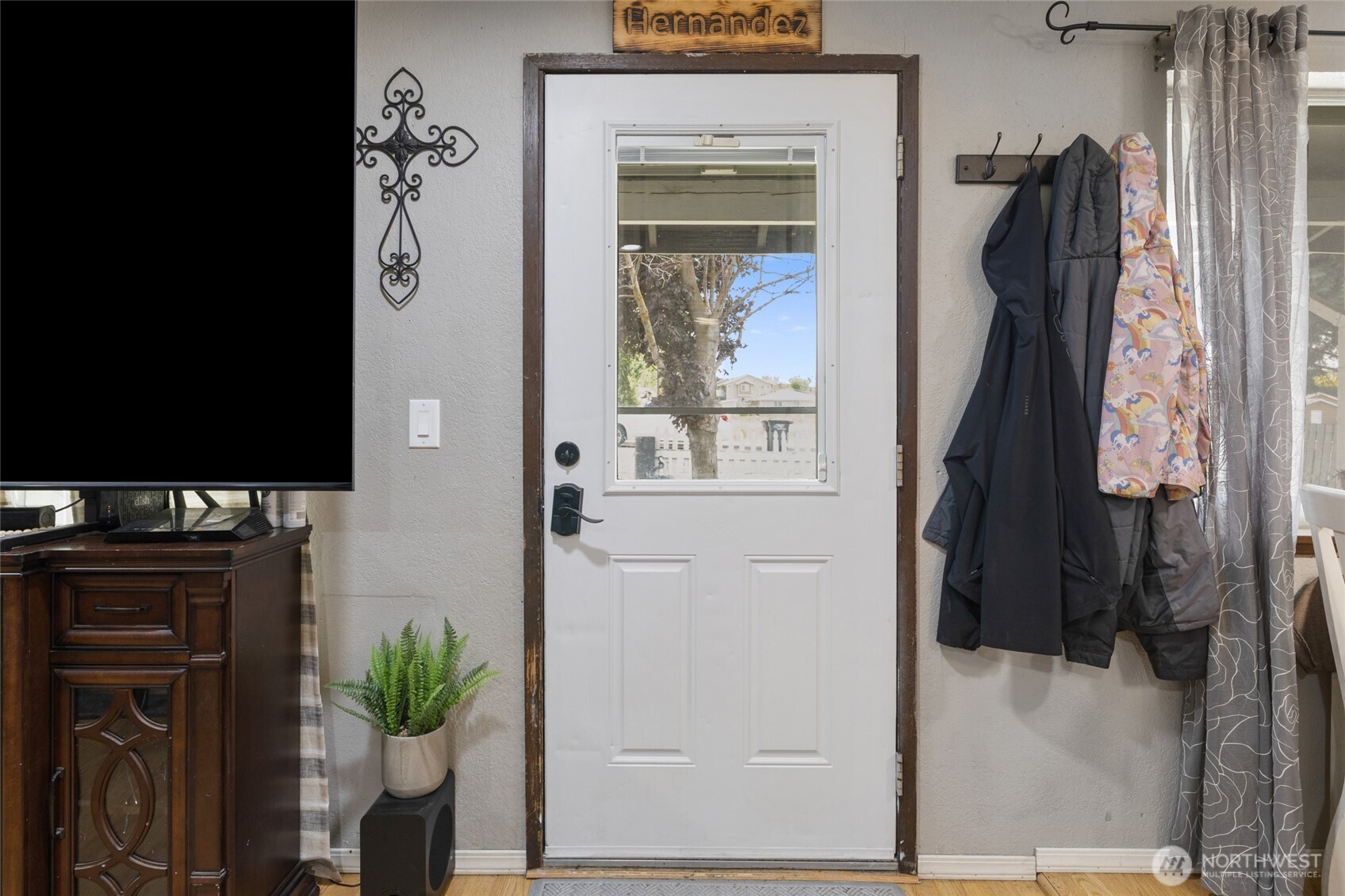 322 W 8th Street Property Photo 18