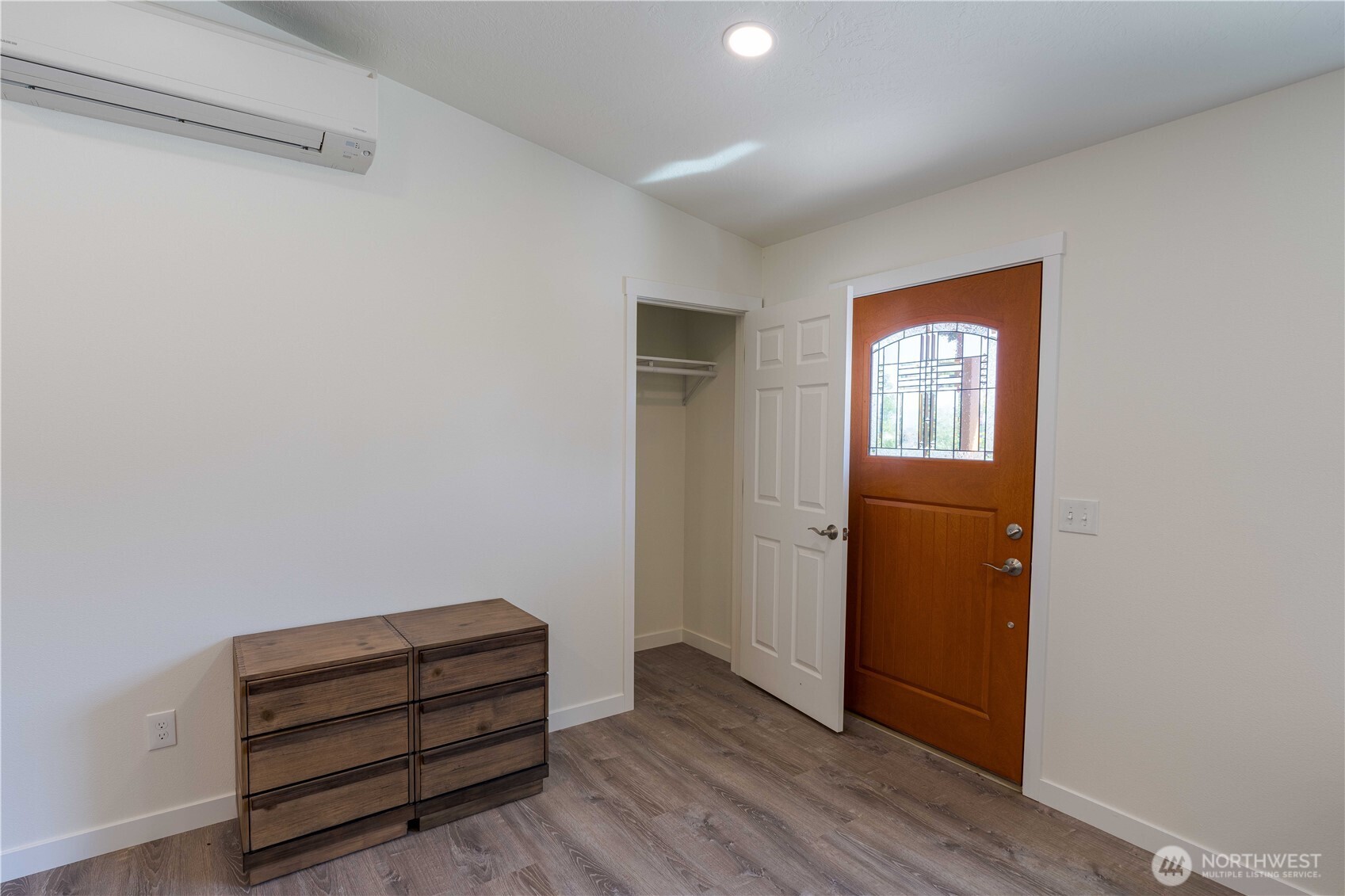 919 Stanley Dr Property Photo 5