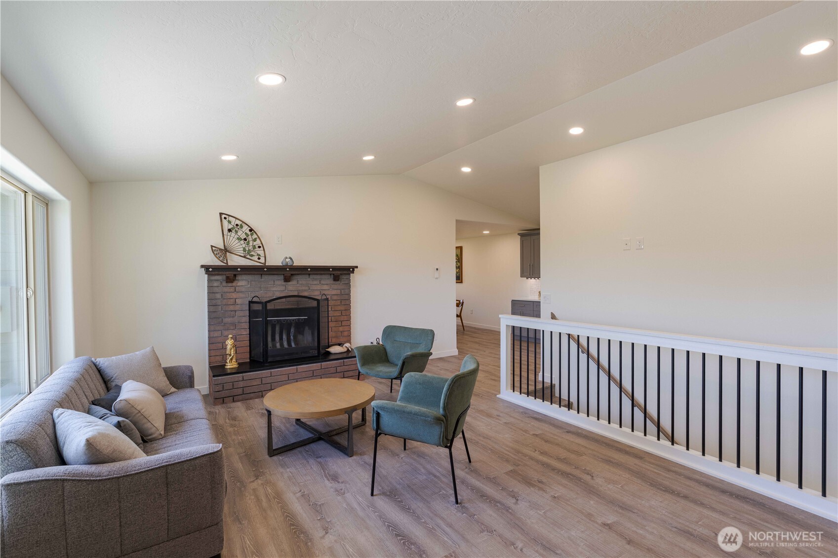 919 Stanley Dr Property Photo 6