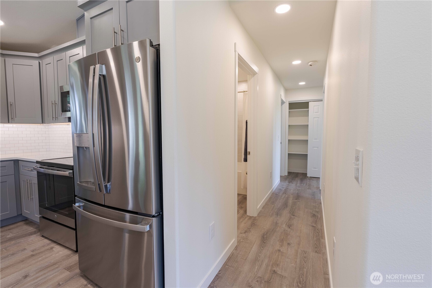 919 Stanley Dr Property Photo 13