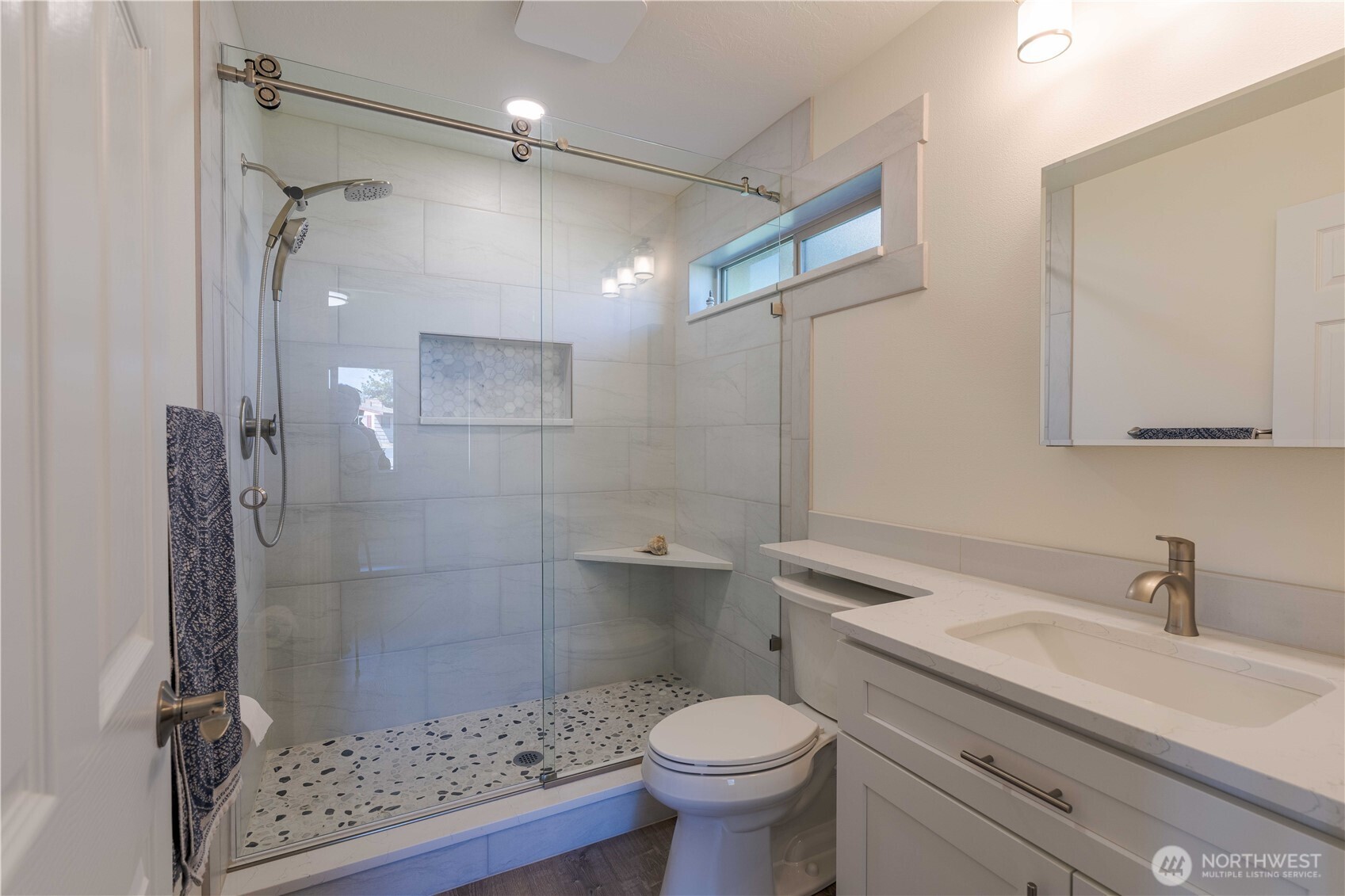 919 Stanley Dr Property Photo 17