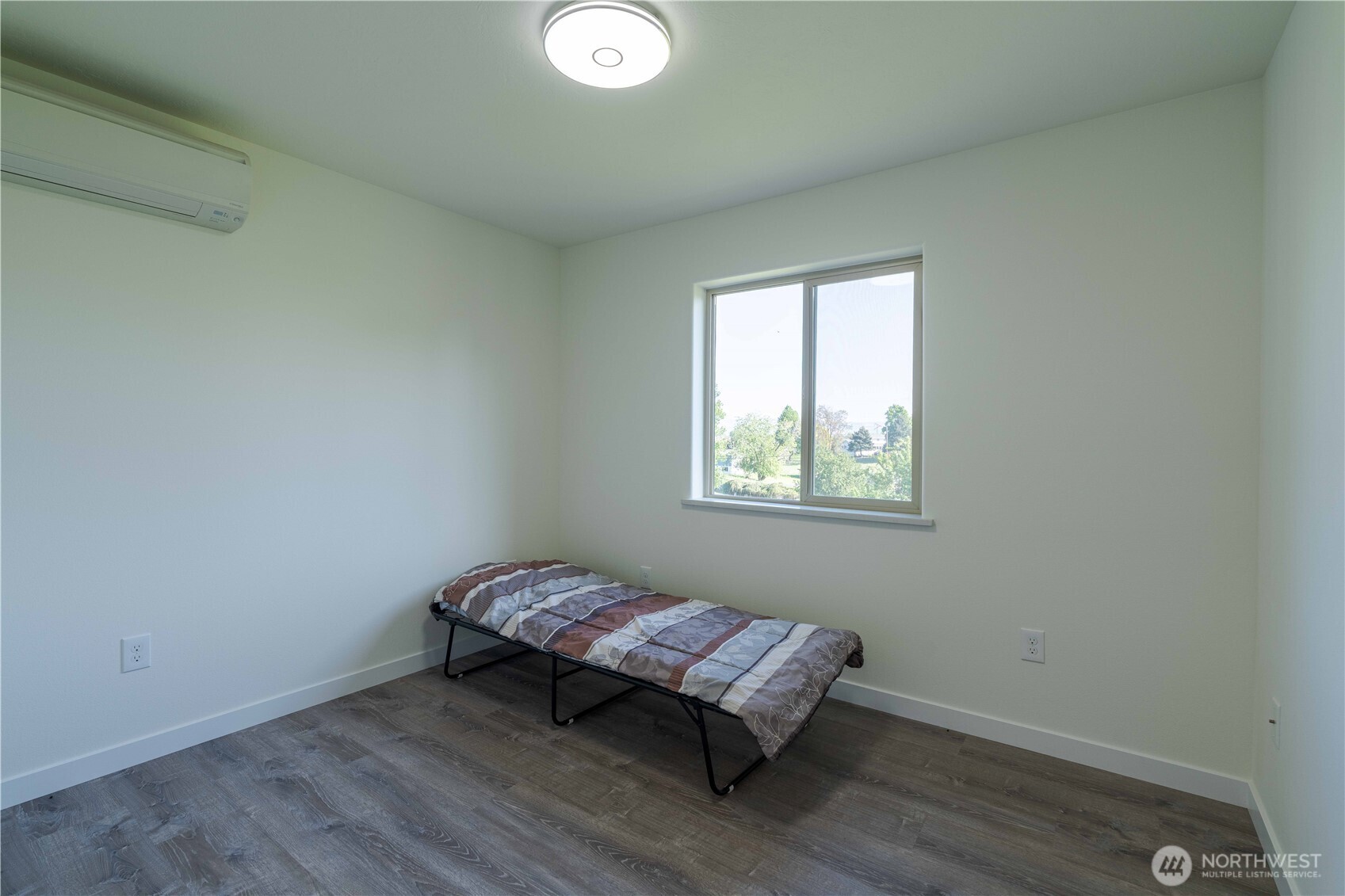 919 Stanley Dr Property Photo 18