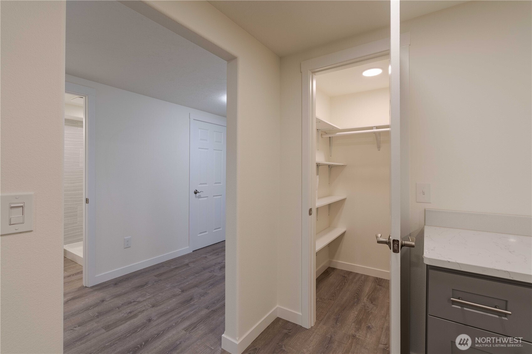 919 Stanley Dr Property Photo 24