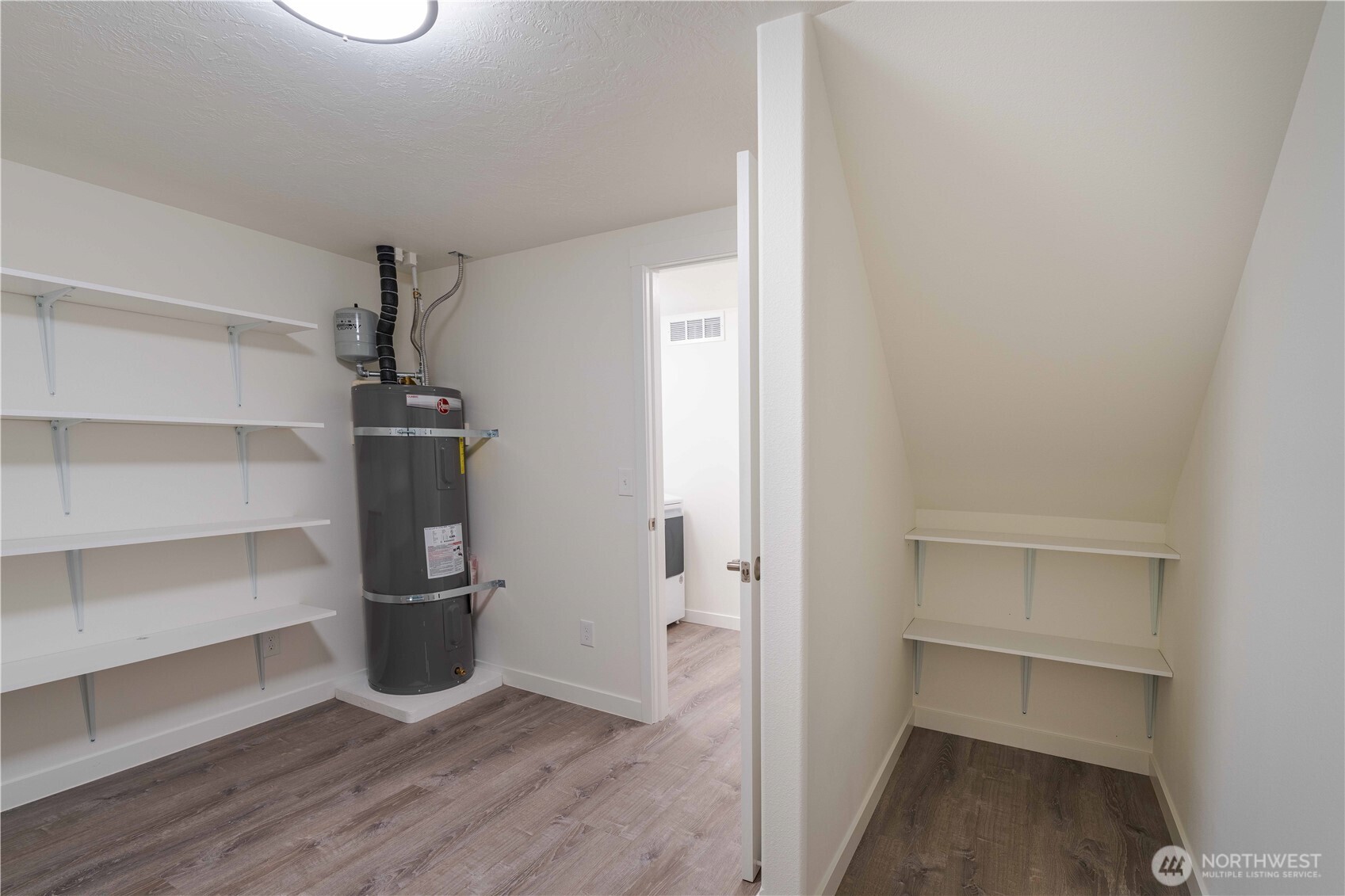 919 Stanley Dr Property Photo 28