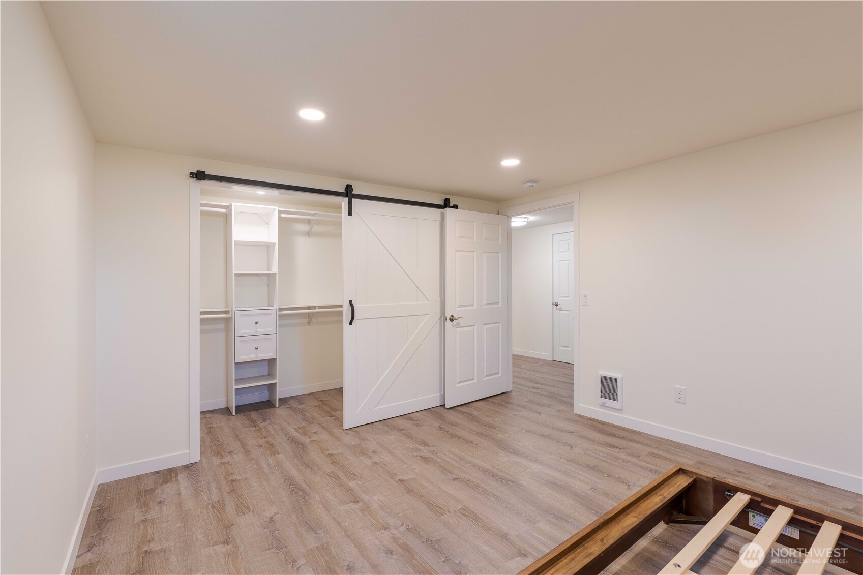 919 Stanley Dr Property Photo 34