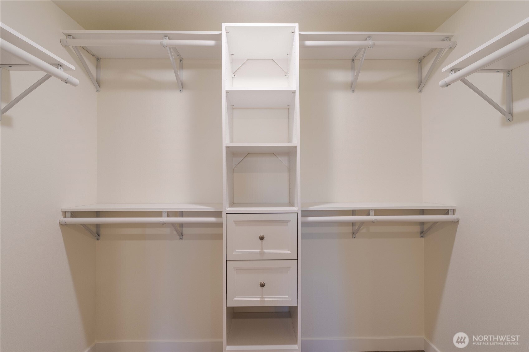 919 Stanley Dr Property Photo 35