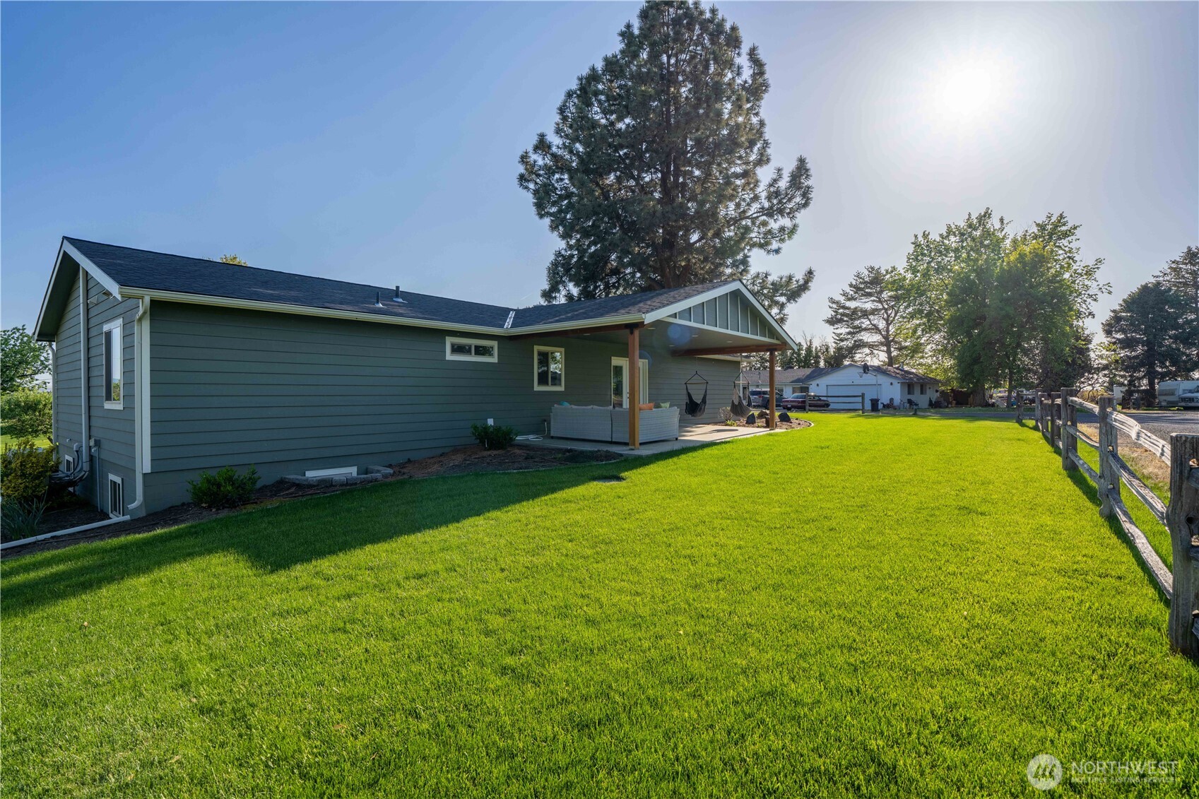 919 Stanley Dr Property Photo 40