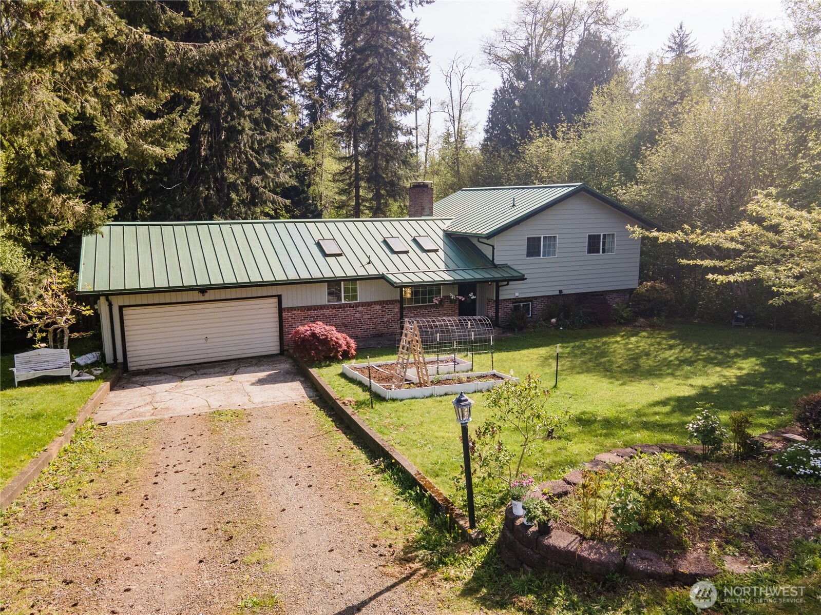 6101 Ridgeview Drive Property Photo 1