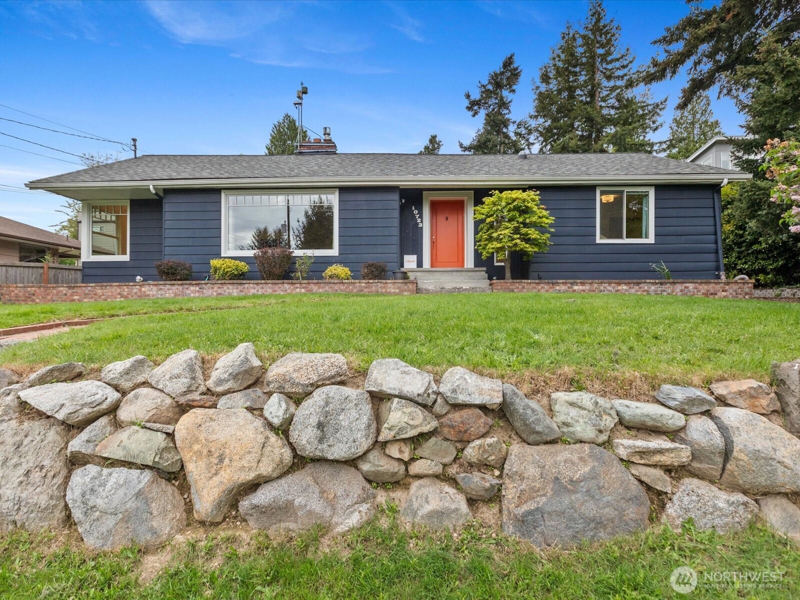 10723 Densmore Avenue Property Photo