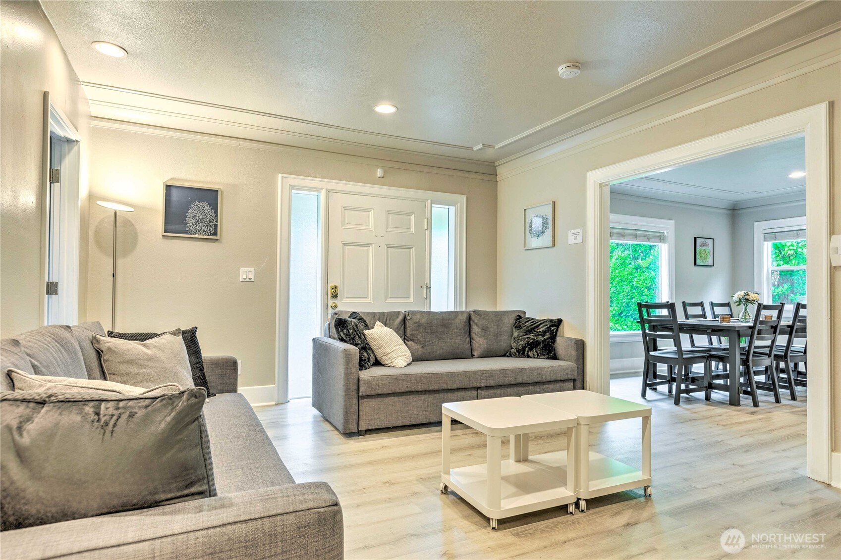 1934 Ne Northgate Way Property Photo 7