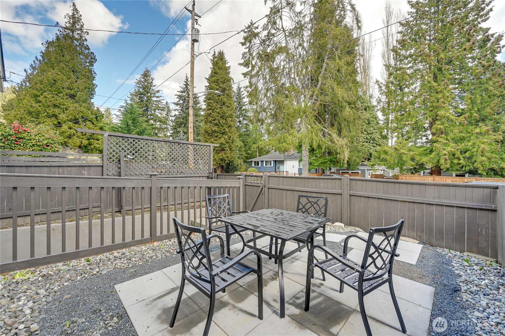 1934 Ne Northgate Way Property Photo 20