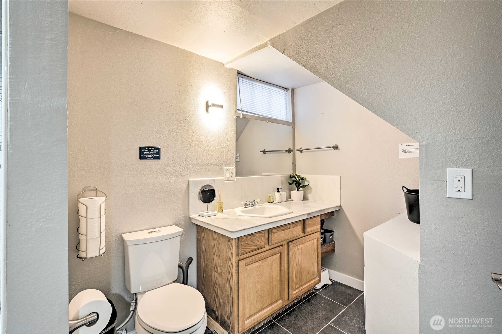 1934 Ne Northgate Way Property Photo 25