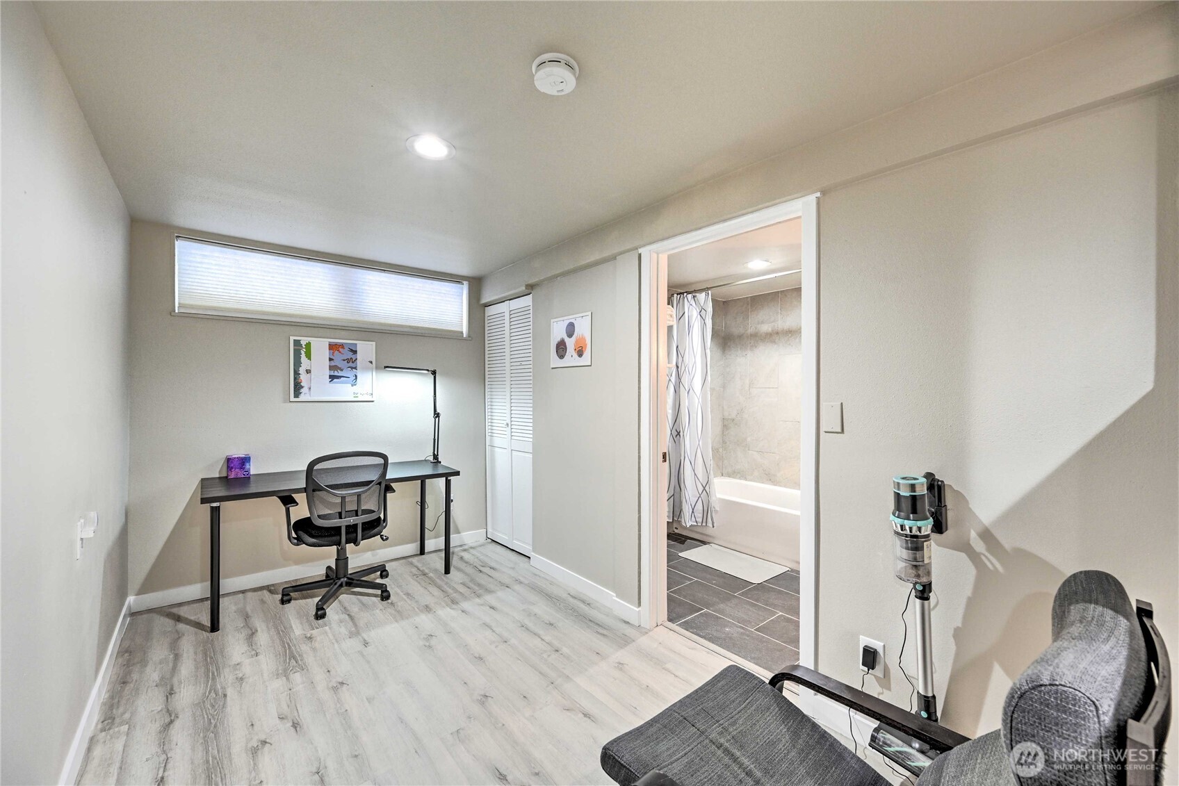 1934 Ne Northgate Way Property Photo 28