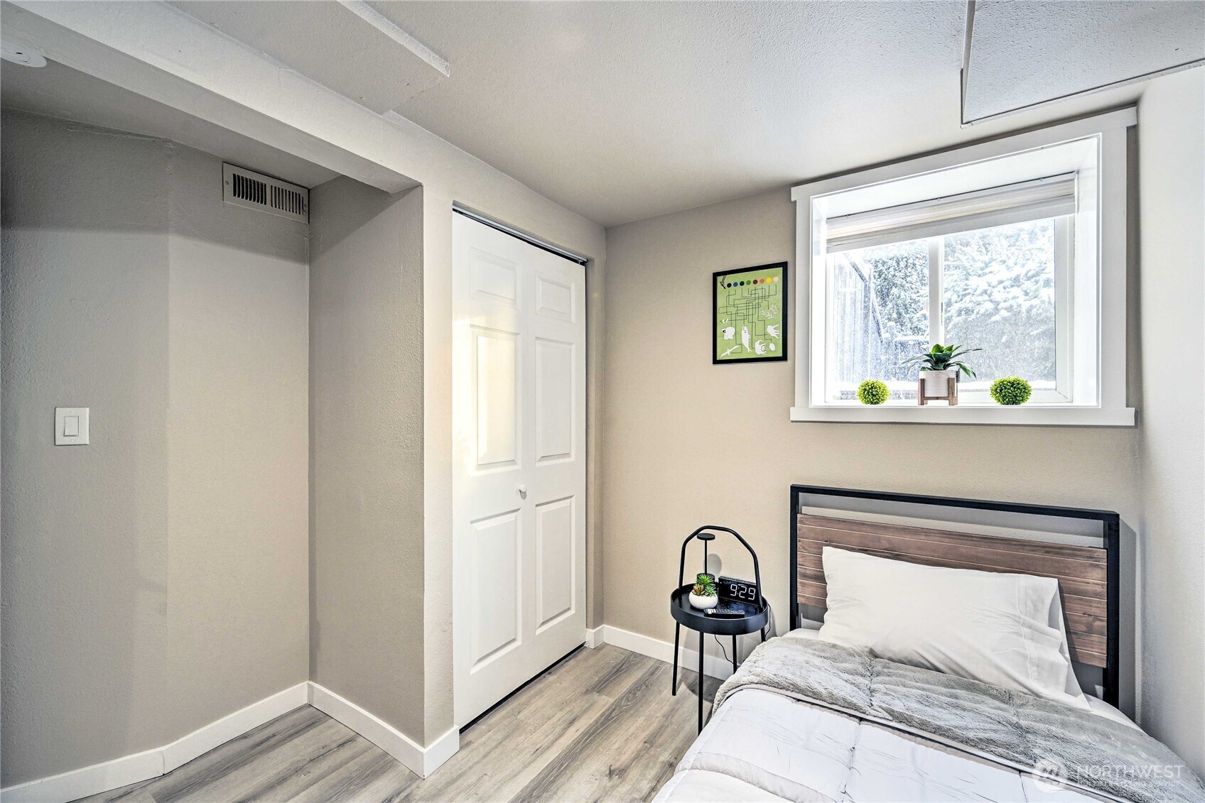 1934 Ne Northgate Way Property Photo 31