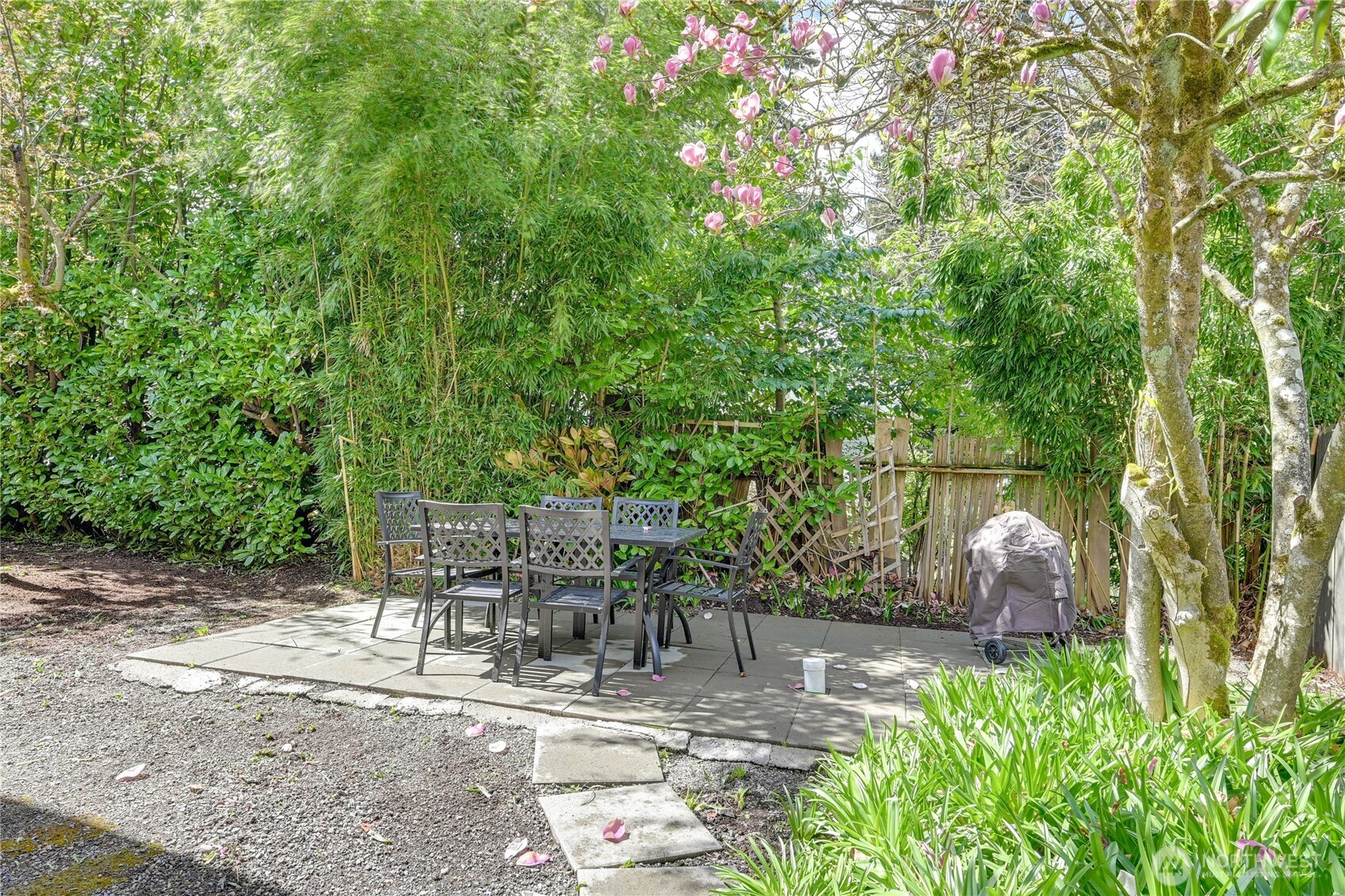 1934 Ne Northgate Way Property Photo 34