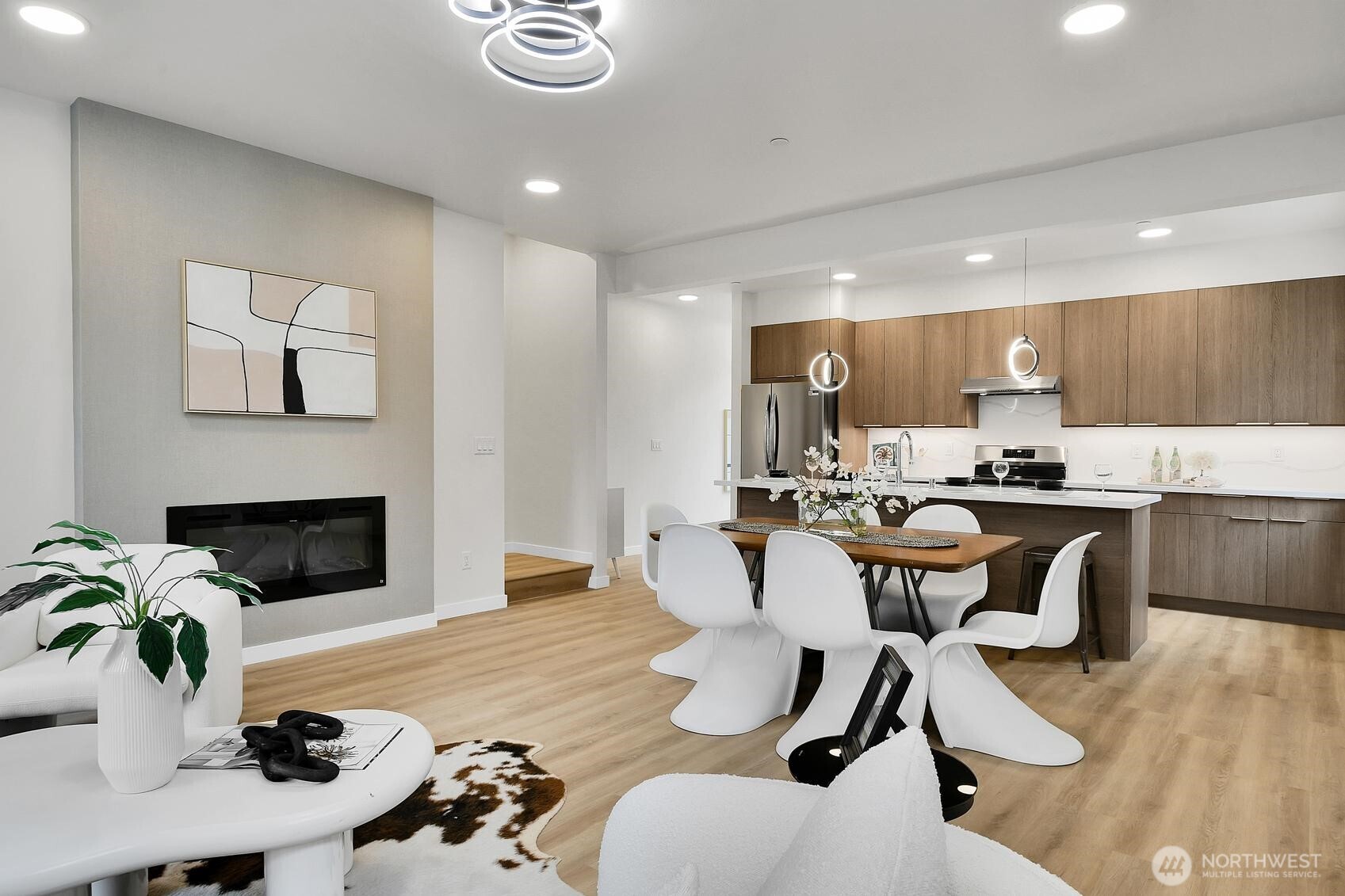 261 E Louisa Street Property Photo 7