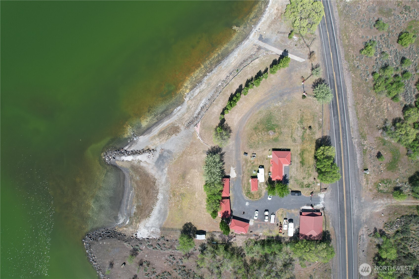 21058 State Highway 17 Property Photo 2