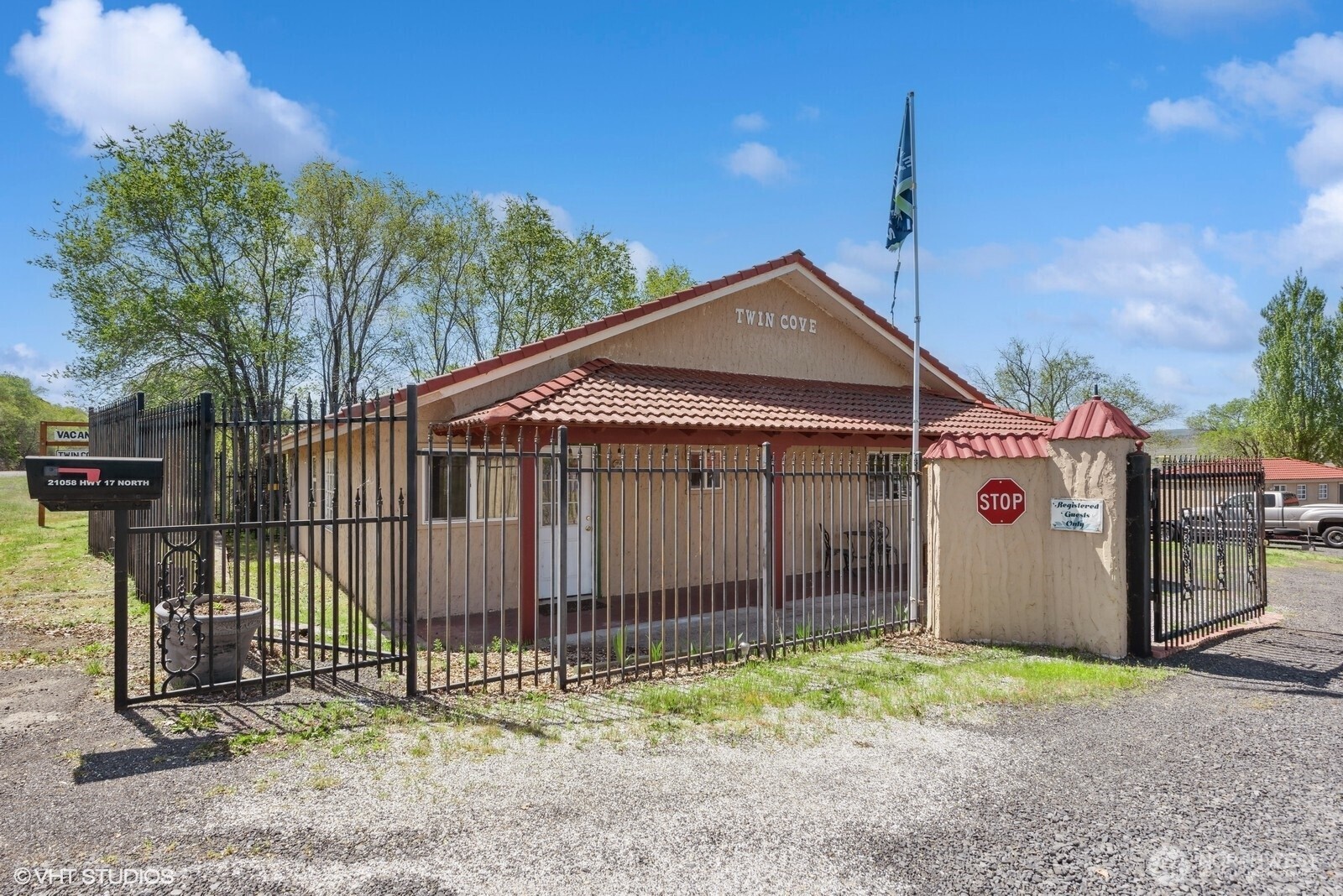 21058 State Highway 17 Property Photo 3