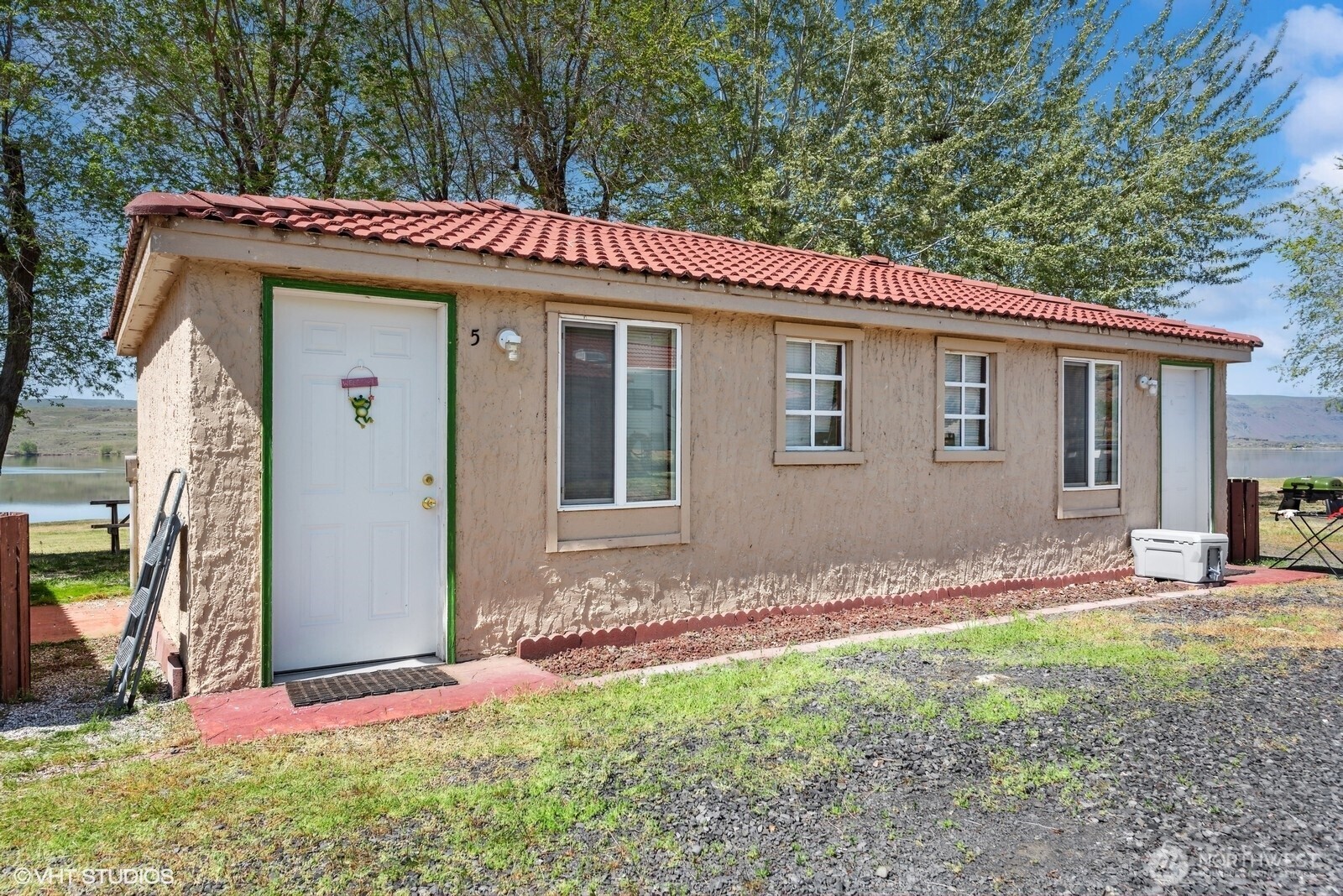 21058 State Highway 17 Property Photo 8