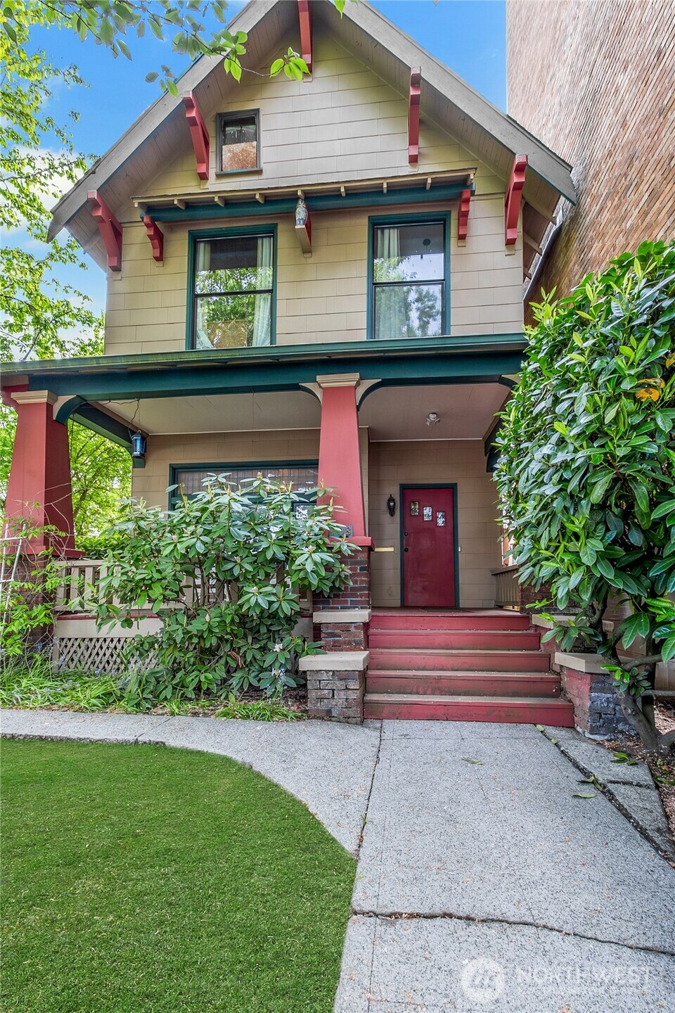 708 Martin Luther King Jr Way Property Photo