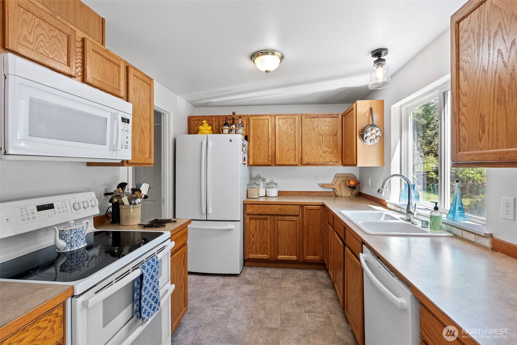 18210 Roberts Road Property Photo 10